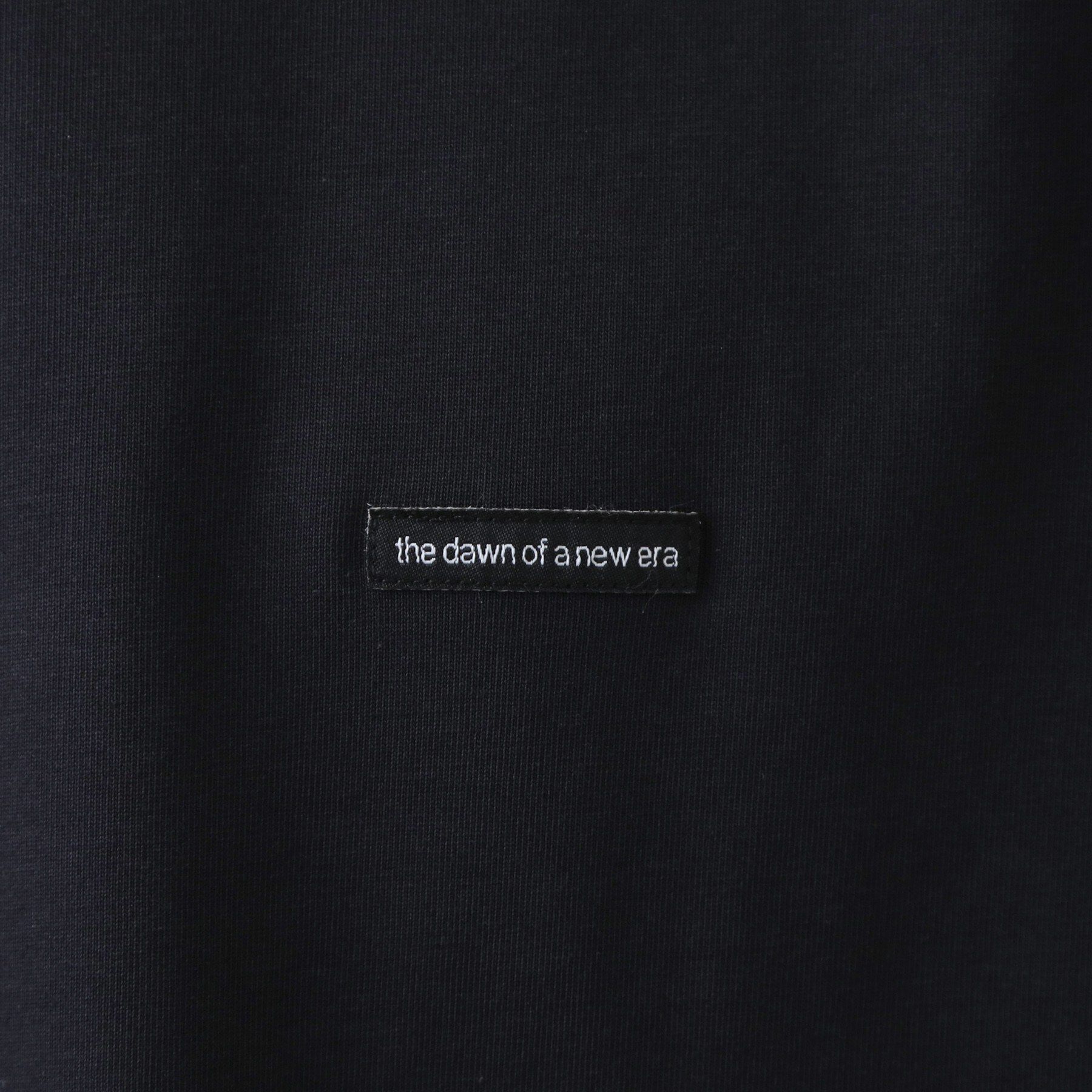 THE SHOP TK「【スタイルを選ばず着られる】ワンポイント 長袖Tシャツ 洗濯機OK/UVカット/毛玉になりにくい」|Tシャツ・カットソー|