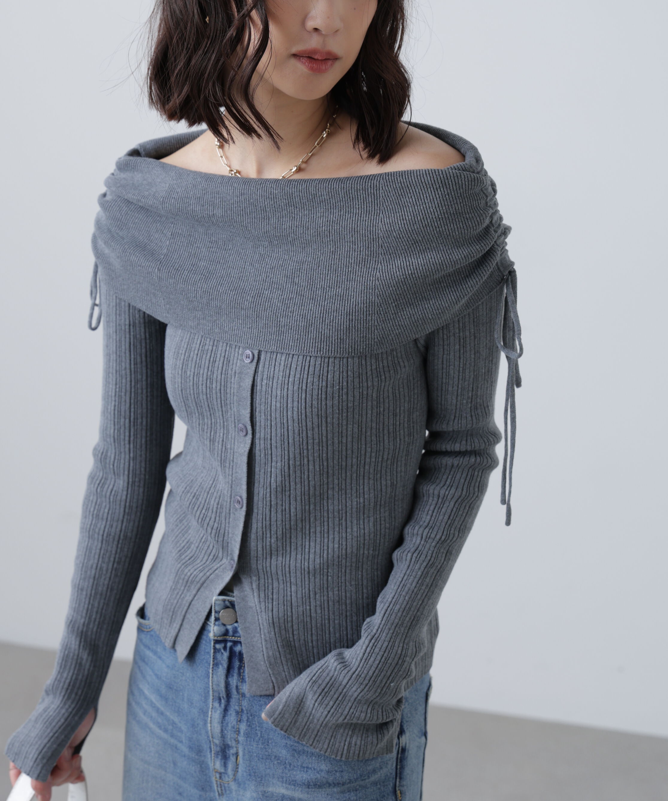  「リボンシャーリングオフショルダーニット」|ニット・セーター|グレー