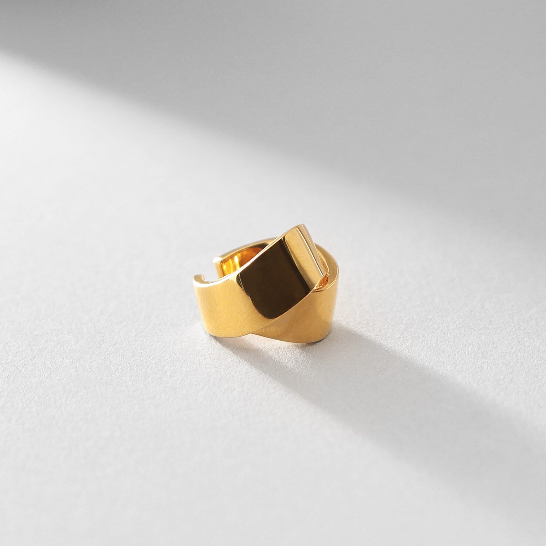 COCOSHNIK ONKITSCH「シルバー フォールディング イヤーカフ GP」|イヤリング|