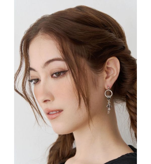 EVRIS「CHAIN CROSS MOTIF ピアス」|ピアス|