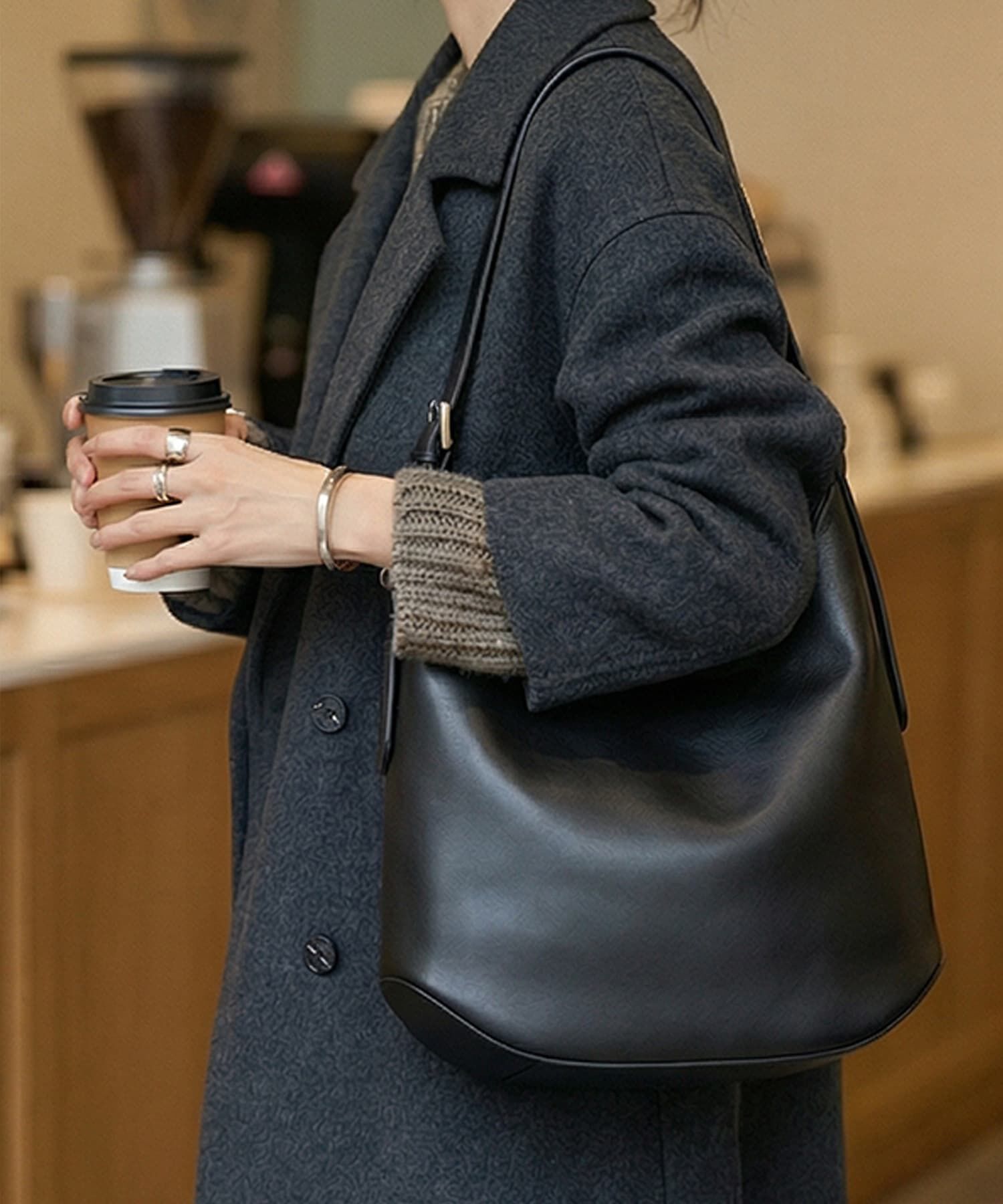 STYLE DELI「【DELI by】アーキテクトフォルムリアルレザーバケットバッグ」|トートバッグ|ブラック