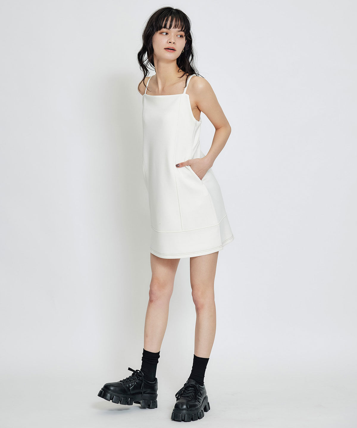 REDYAZEL「バイカラーステッチカットミニワンピース」|ワンピース|