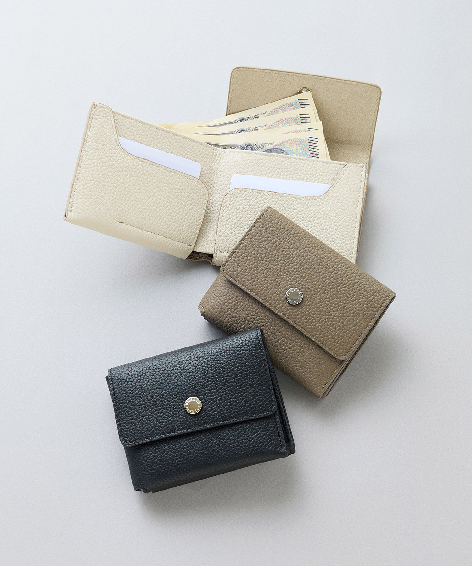 TOPKAPI BREATH「【Breath TOPKAPI】シュリンクレザー 折り財布 /8ポケット/軽量」|財布|