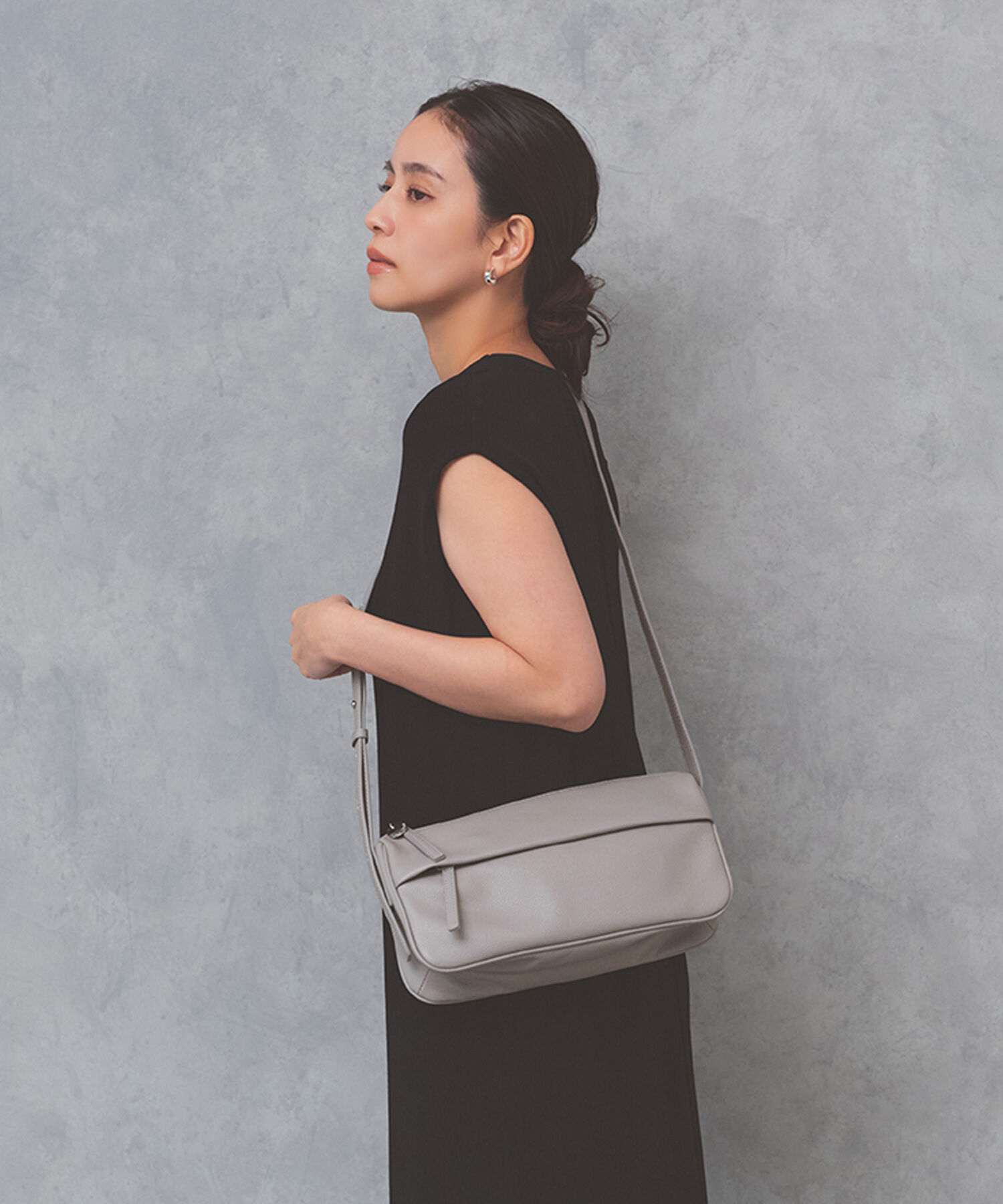 TOPKAPI BREATH「【Breath TOPKAPI】SUPPLE サプル シボレザー スワローマチ ワイド ショルダーバッグ」|ショルダー・メッセンジャー|ライトグレー