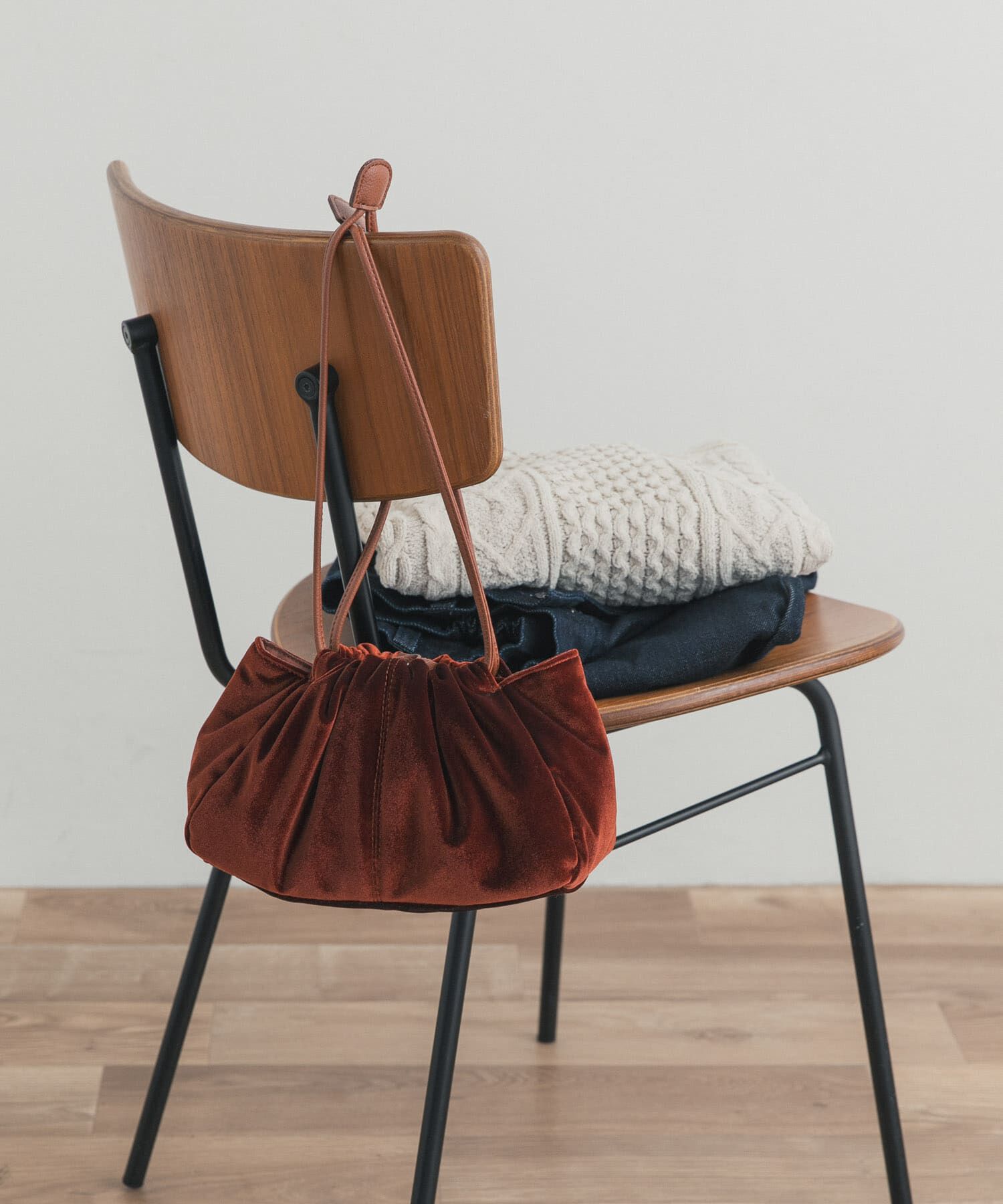 URBAN RESEARCH DOORS「2wayベロア巾着ショルダー」|ショルダー・メッセンジャー|