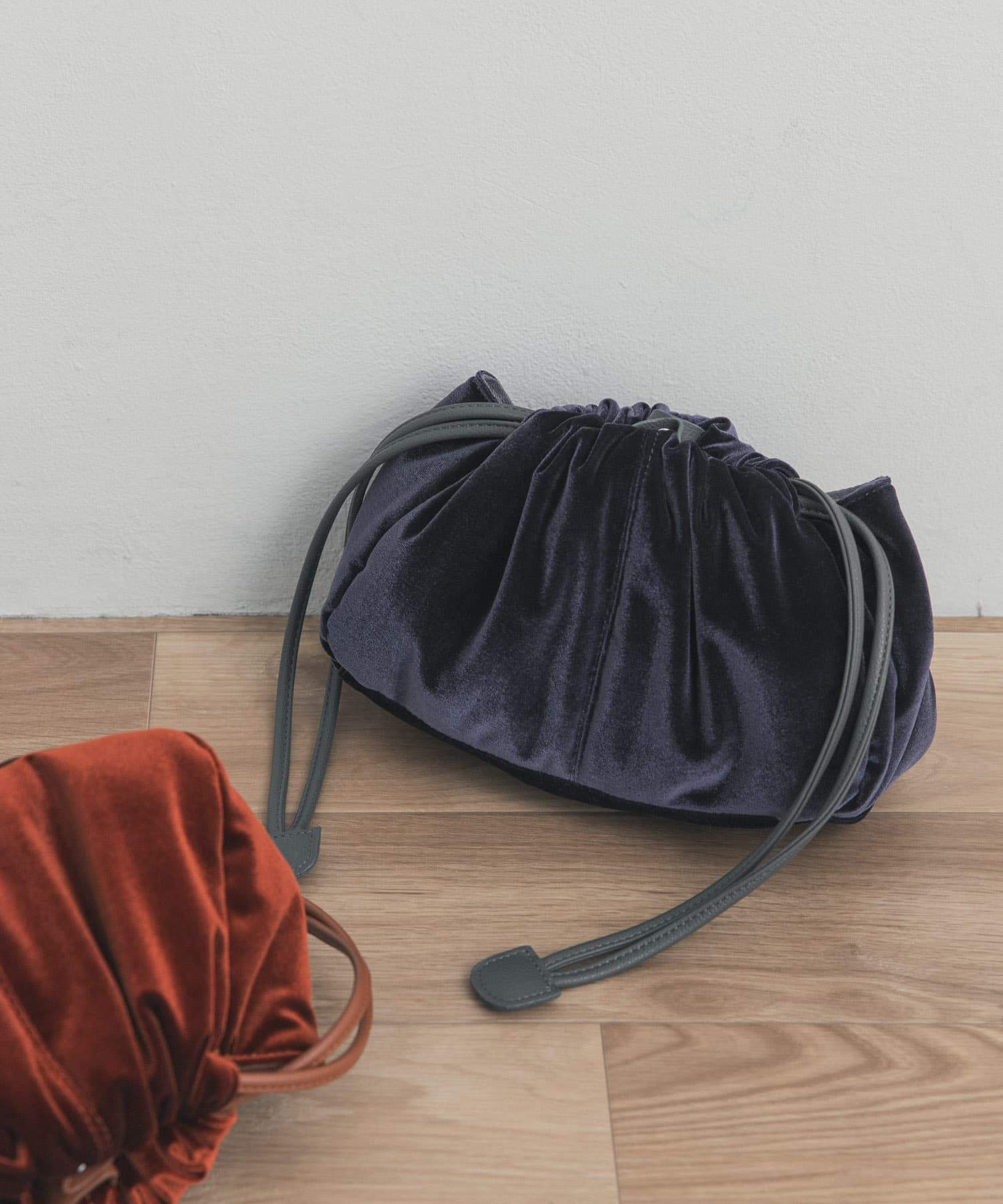 URBAN RESEARCH DOORS「2wayベロア巾着ショルダー」|ショルダー・メッセンジャー|