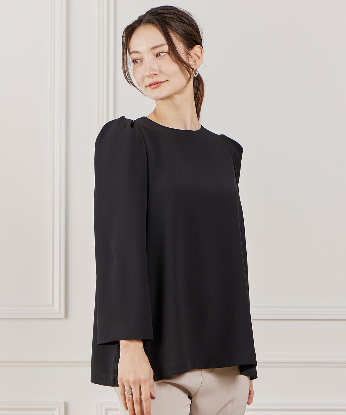 INED「《大きいサイズ》袖タックブラウス」|シャツ・ブラウス|ブラック
