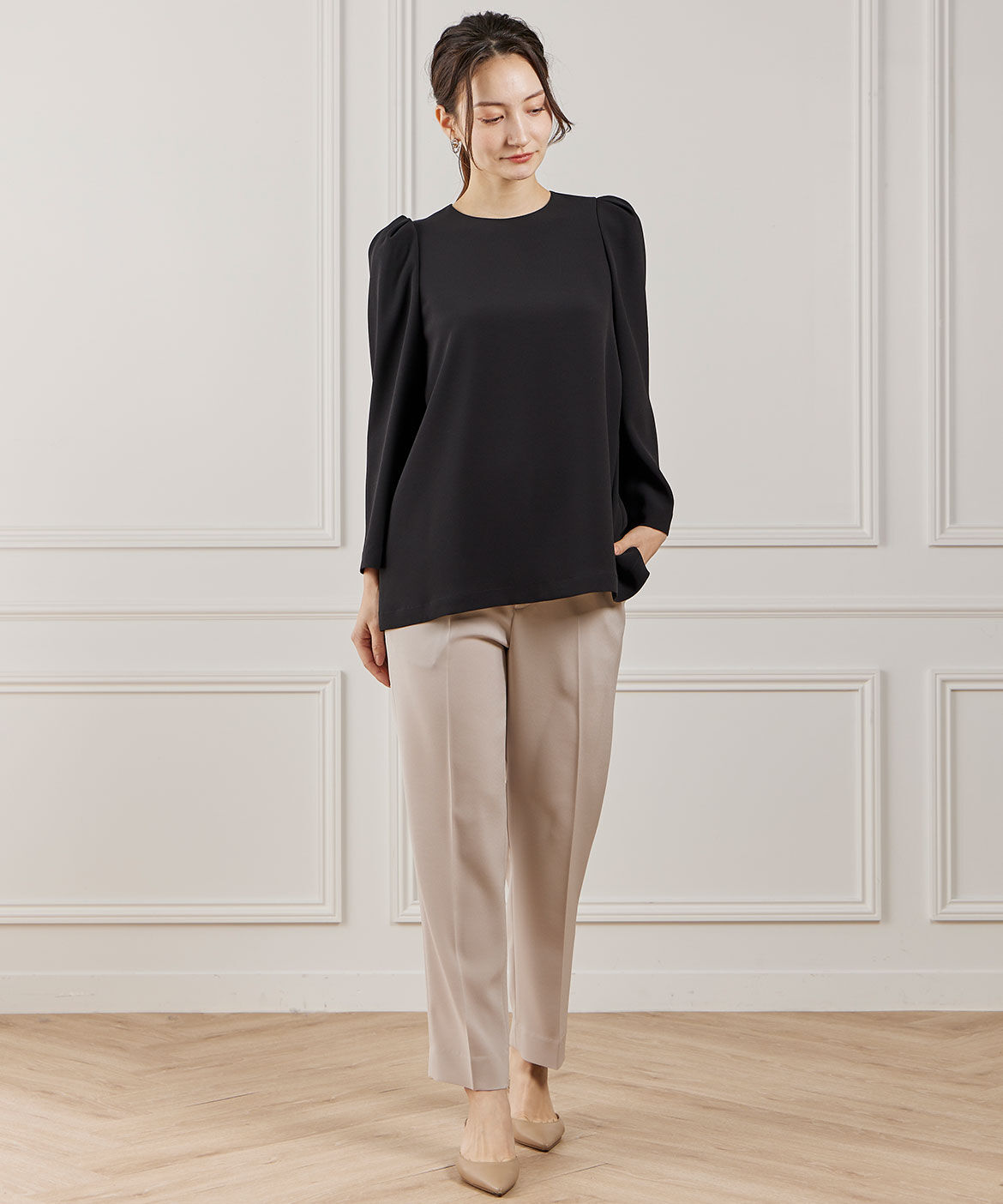 INED「《大きいサイズ》袖タックブラウス」|シャツ・ブラウス|