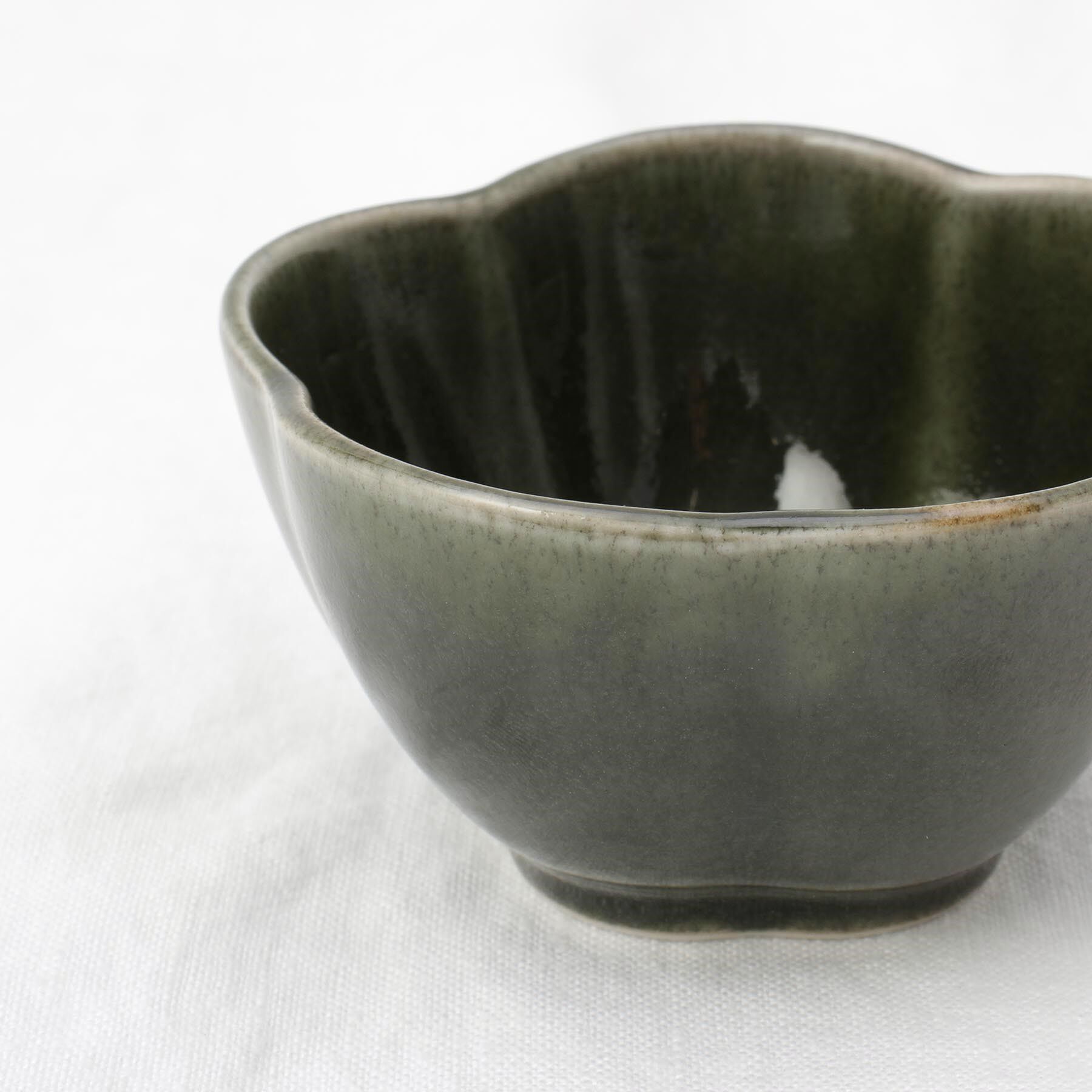 212 KITCHEN STORE「ケイプ 梅形小鉢 オリベグリーン」|食器・キッチングッズ|