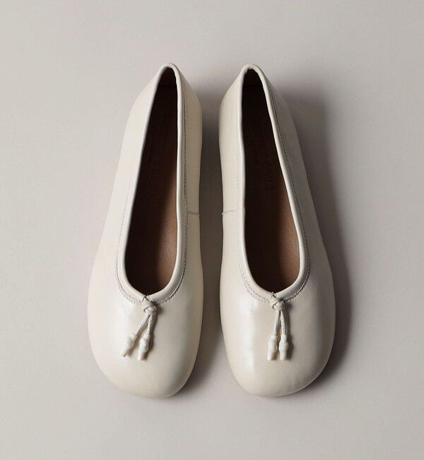 ODETTE E ODILE「オブリークバレエ フラット10&uarr;」|バレエシューズ|OFF WHITE