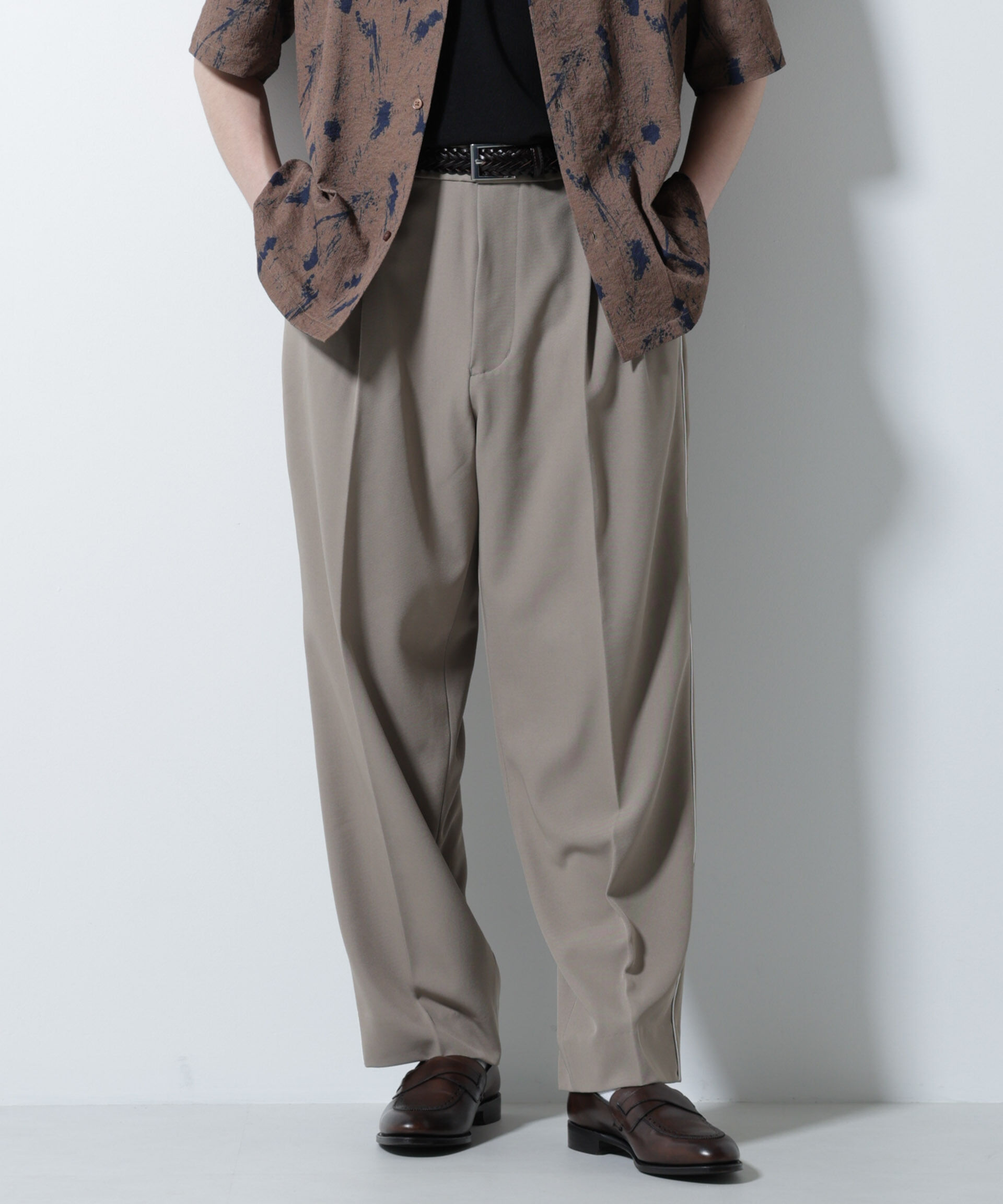 nano･universe「イージー側章スラックス」|チノ|ベージュ