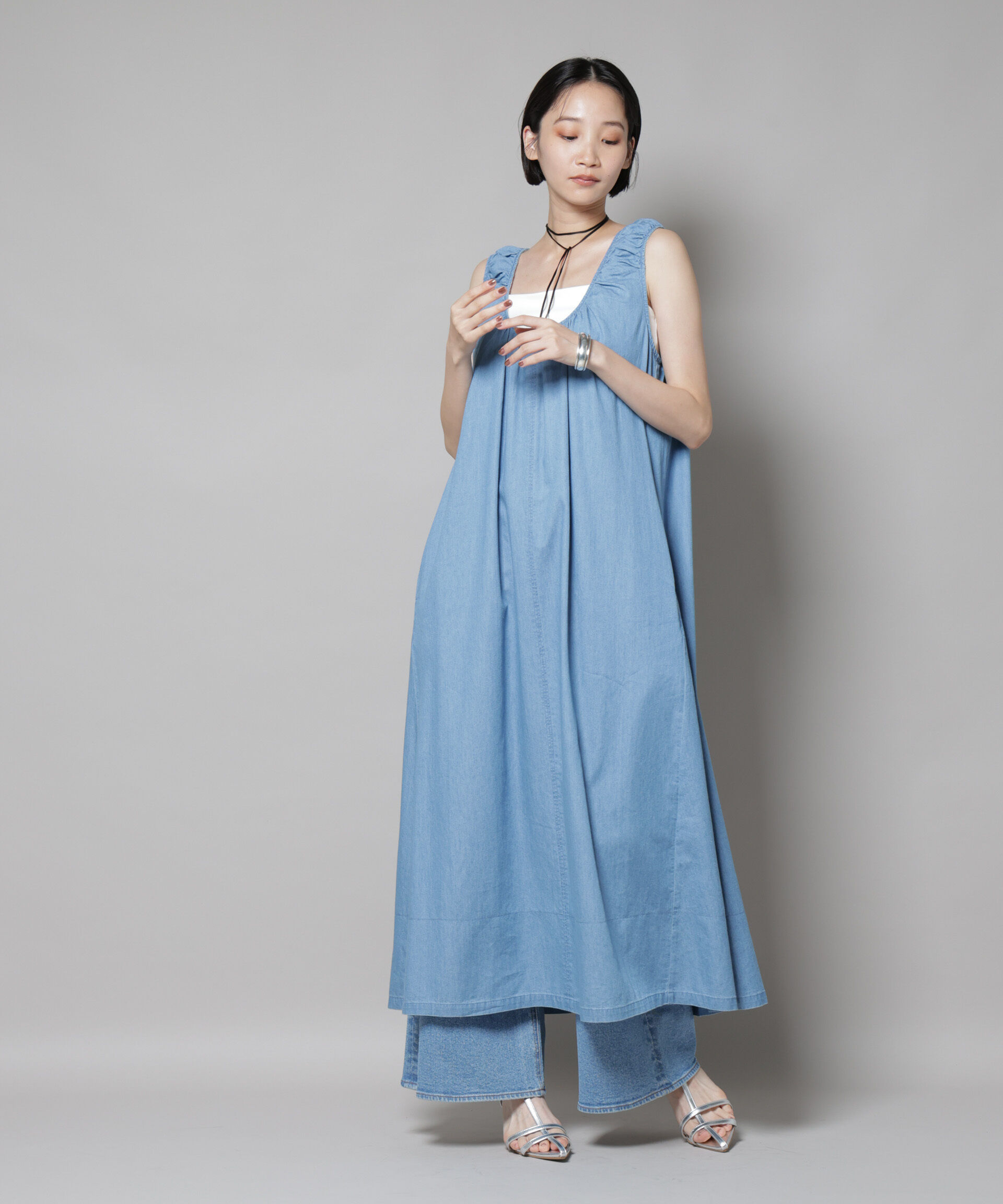 nano･universe「ギャザーデザインフレアデニムワンピース」|ワンピース|ブルー