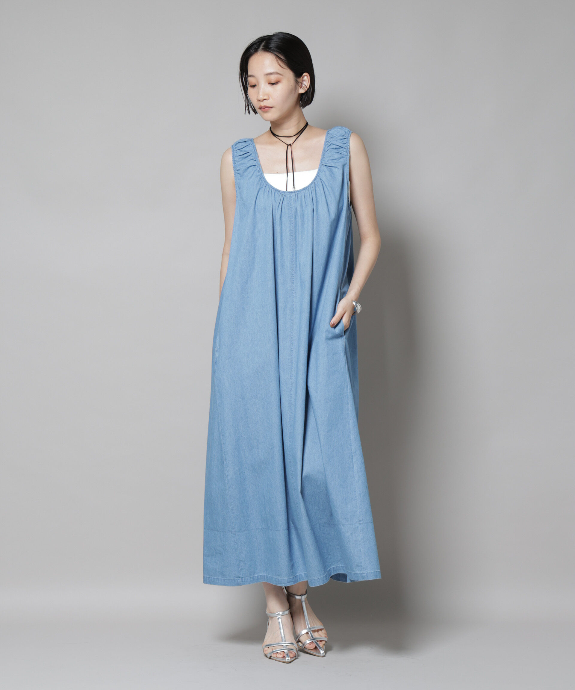 nano･universe「ギャザーデザインフレアデニムワンピース」|ワンピース|