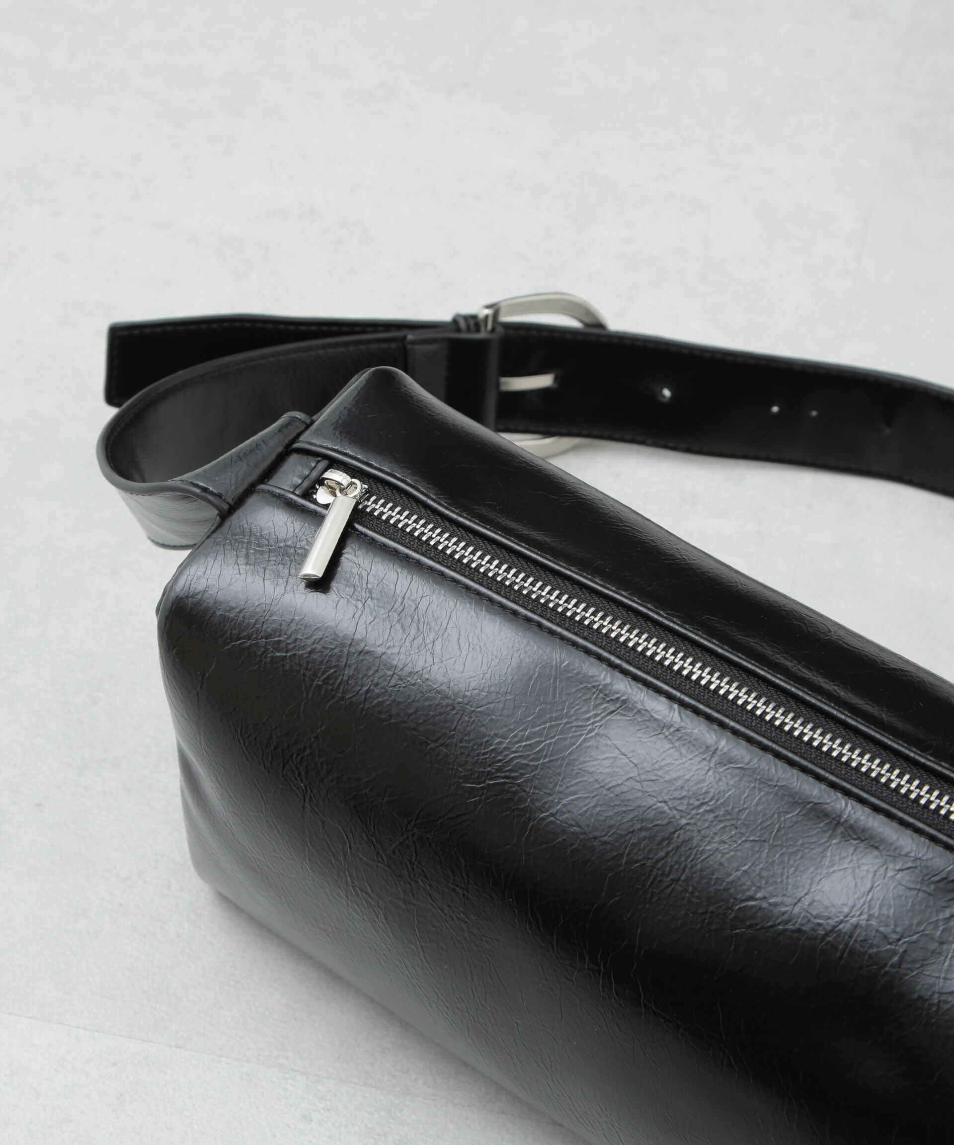 nano･universe「ワンショルダーボディーバッグ」|ショルダー・メッセンジャー|