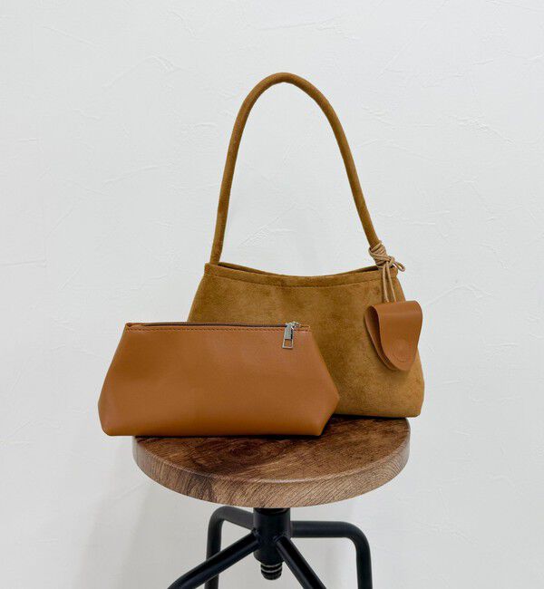 fredy emue「ホルダーチャーム付きワンハンドルバッグ」|ショルダー・メッセンジャー|