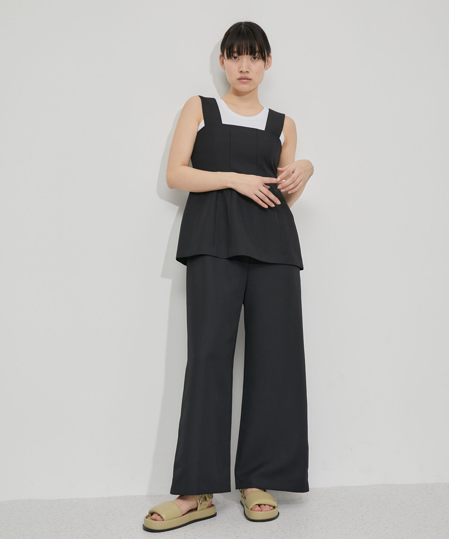 ADAM ET ROPE'「ペプラムロンパース」|オールインワン|ブラック(01)