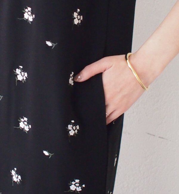  「【@iristagramuuコラボ】ショルダータック刺繍ワンピース」|ワンピース|