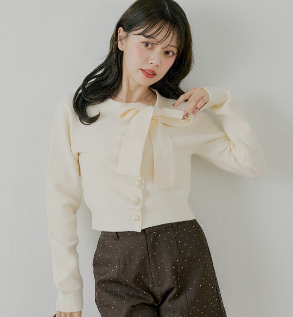  「【SALON by Chico/4色展開】フロントリボンパールフリルトップス」|ニット・セーター|