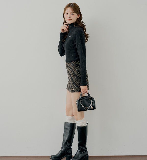  「胸ロゴラメタートルニット」|ニット・セーター|