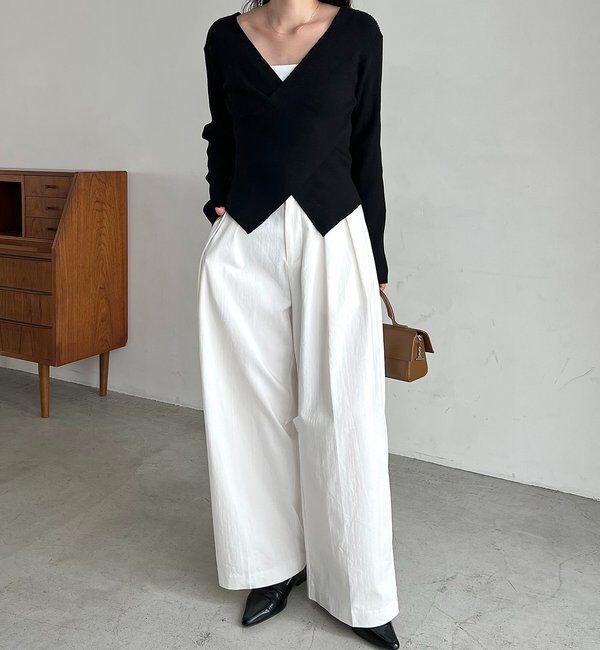  「【新色/ライトベージュ・グレー】クロスVネックニット」|ニット・セーター|