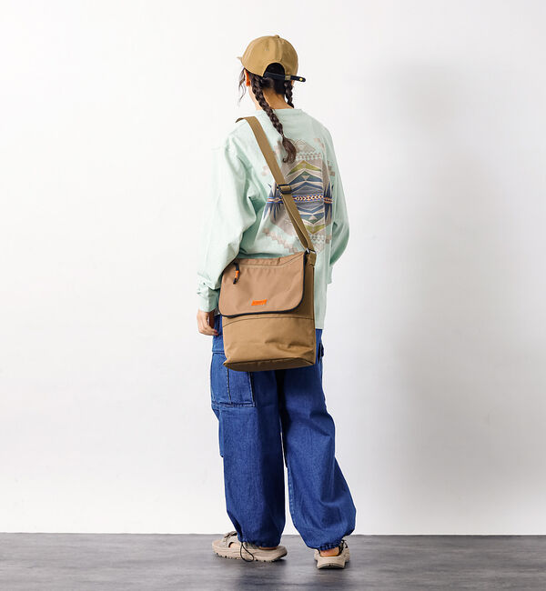 ABAHOUSE「【UNIVERSALOVERALL / ユニバーサルオーバーオール】VERTIC」|ショルダー・メッセンジャー|