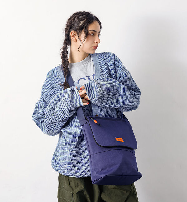 ABAHOUSE「【UNIVERSALOVERALL / ユニバーサルオーバーオール】VERTIC」|ショルダー・メッセンジャー|ネイビー