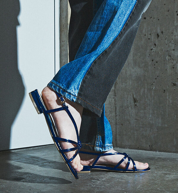 AU BANNISTER「【LAROUTE】メタリックストラップサンダル」|サンダル|