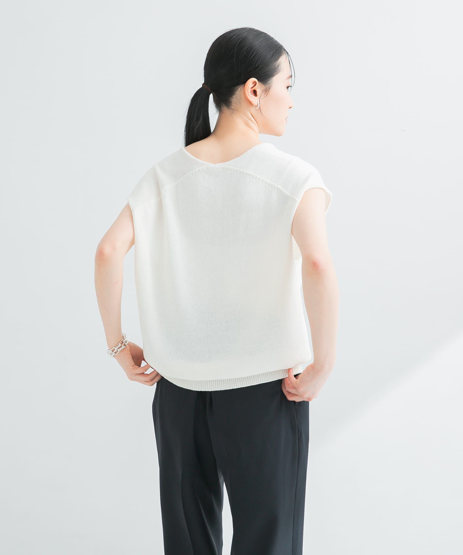 URBAN RESEARCH「リネンコットンVネックニットベスト」|ベスト・ジレ|