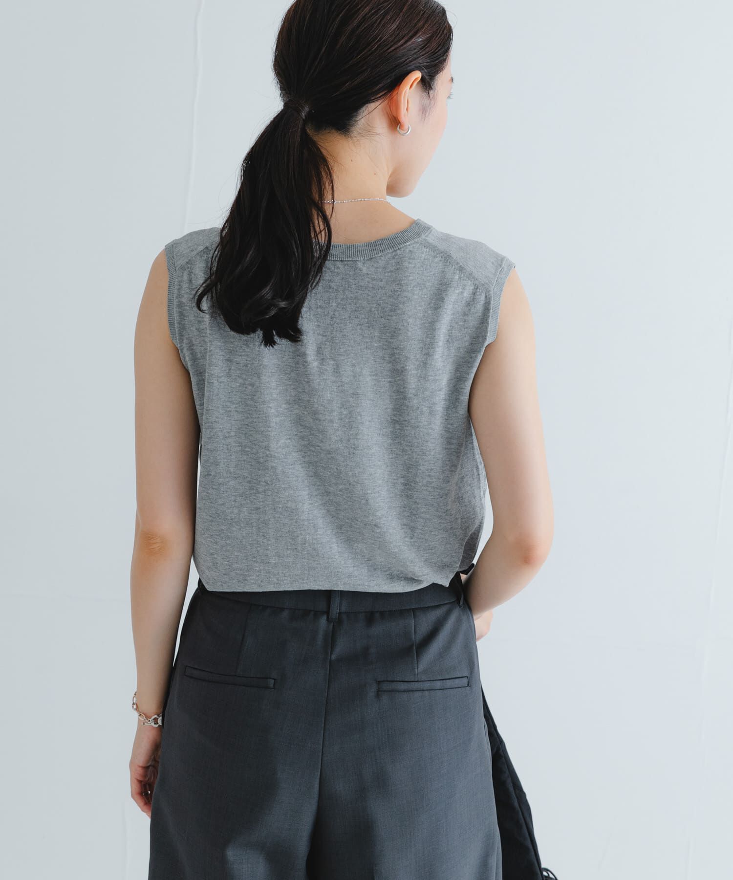 URBAN RESEARCH「UVカット加工ノースリーブニット」|タンクトップ|