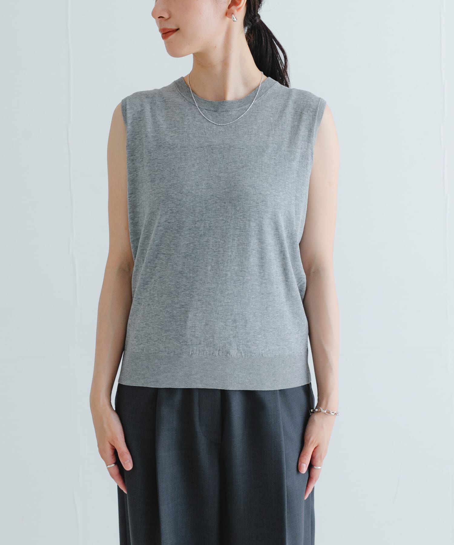 URBAN RESEARCH「UVカット加工ノースリーブニット」|タンクトップ|