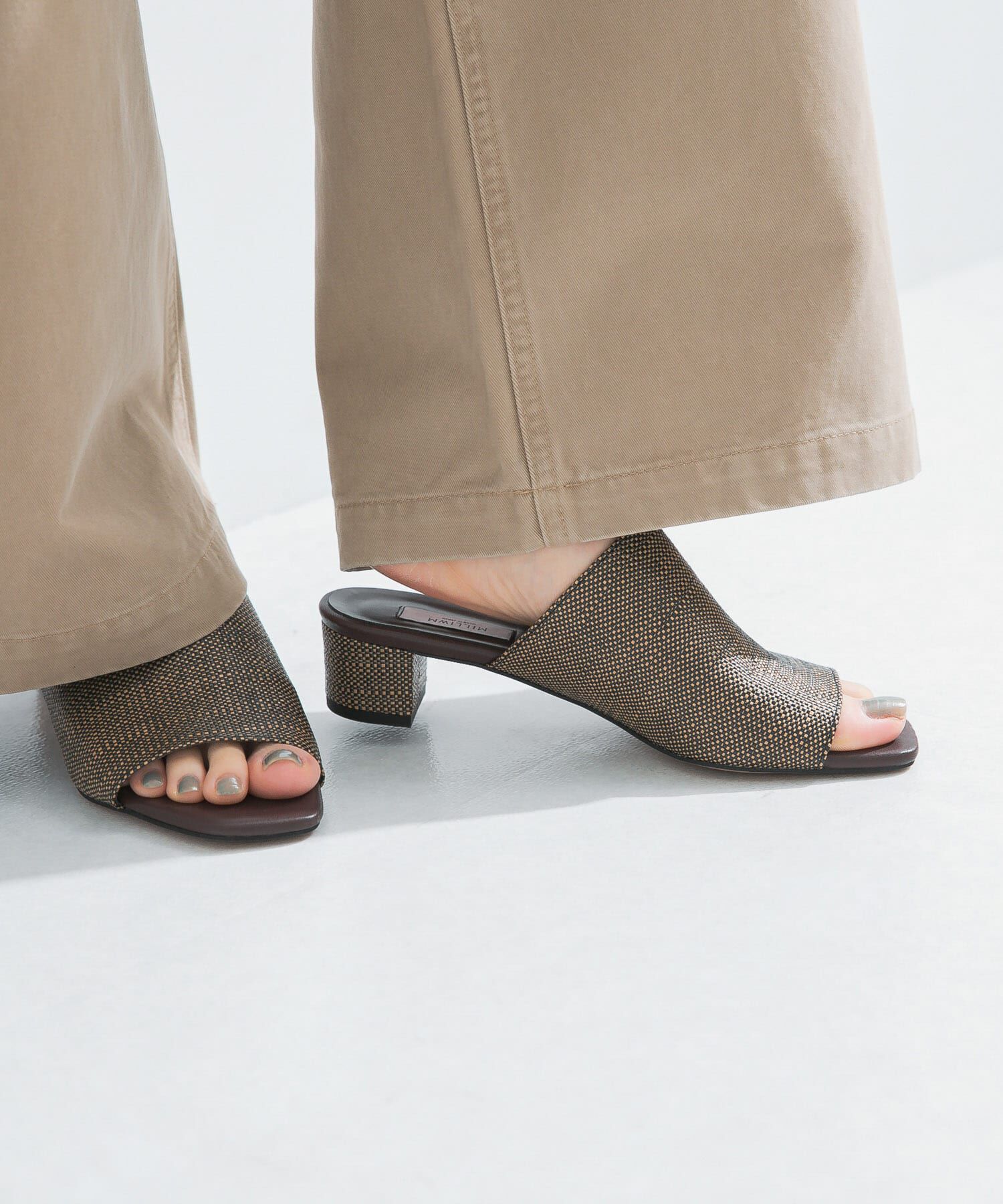 URBAN RESEARCH「『別注』 MILLIWM&times;URBAN RESEARCH　オープントゥミュール」|サンダル|