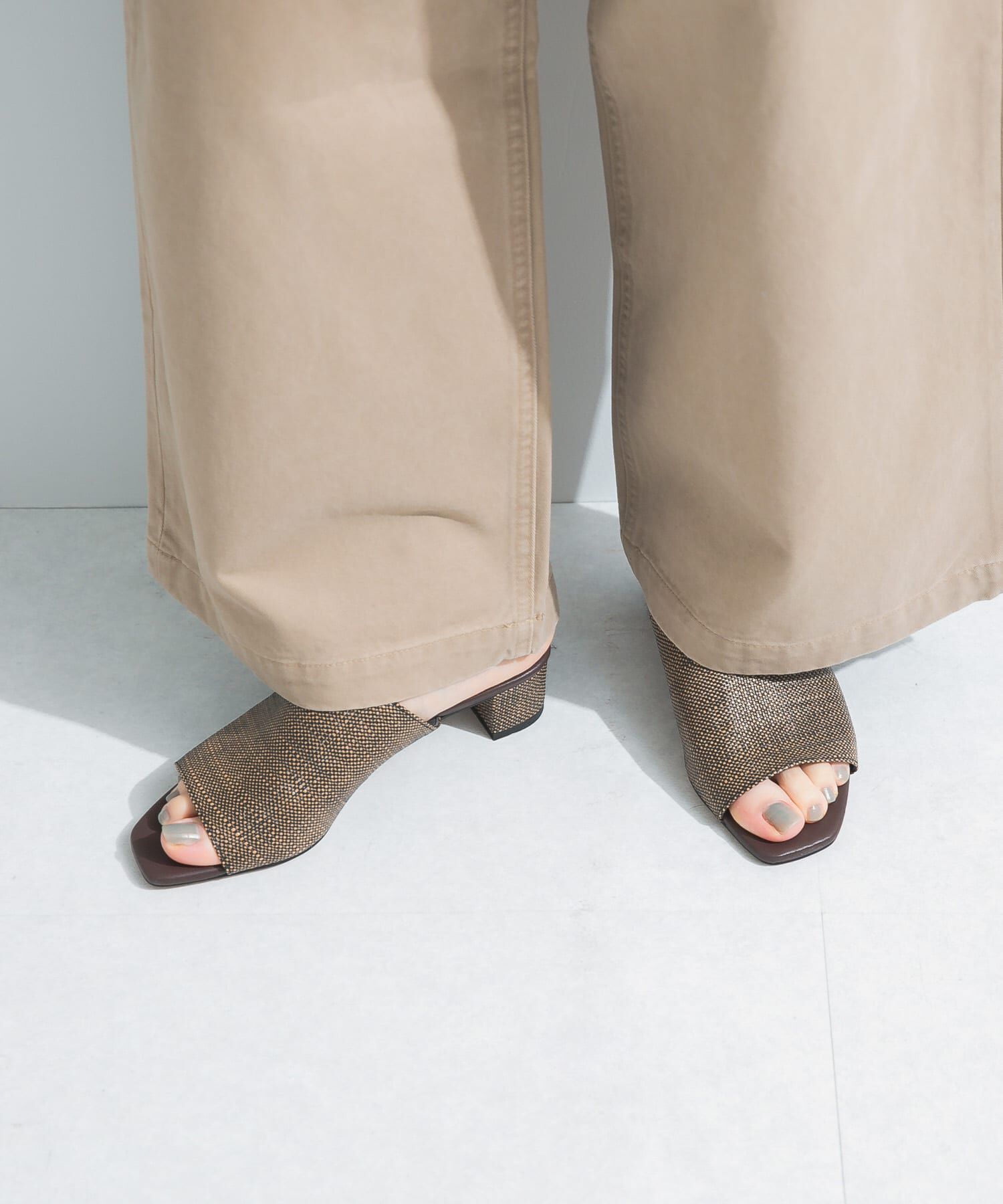 URBAN RESEARCH「『別注』 MILLIWM&times;URBAN RESEARCH　オープントゥミュール」|サンダル|