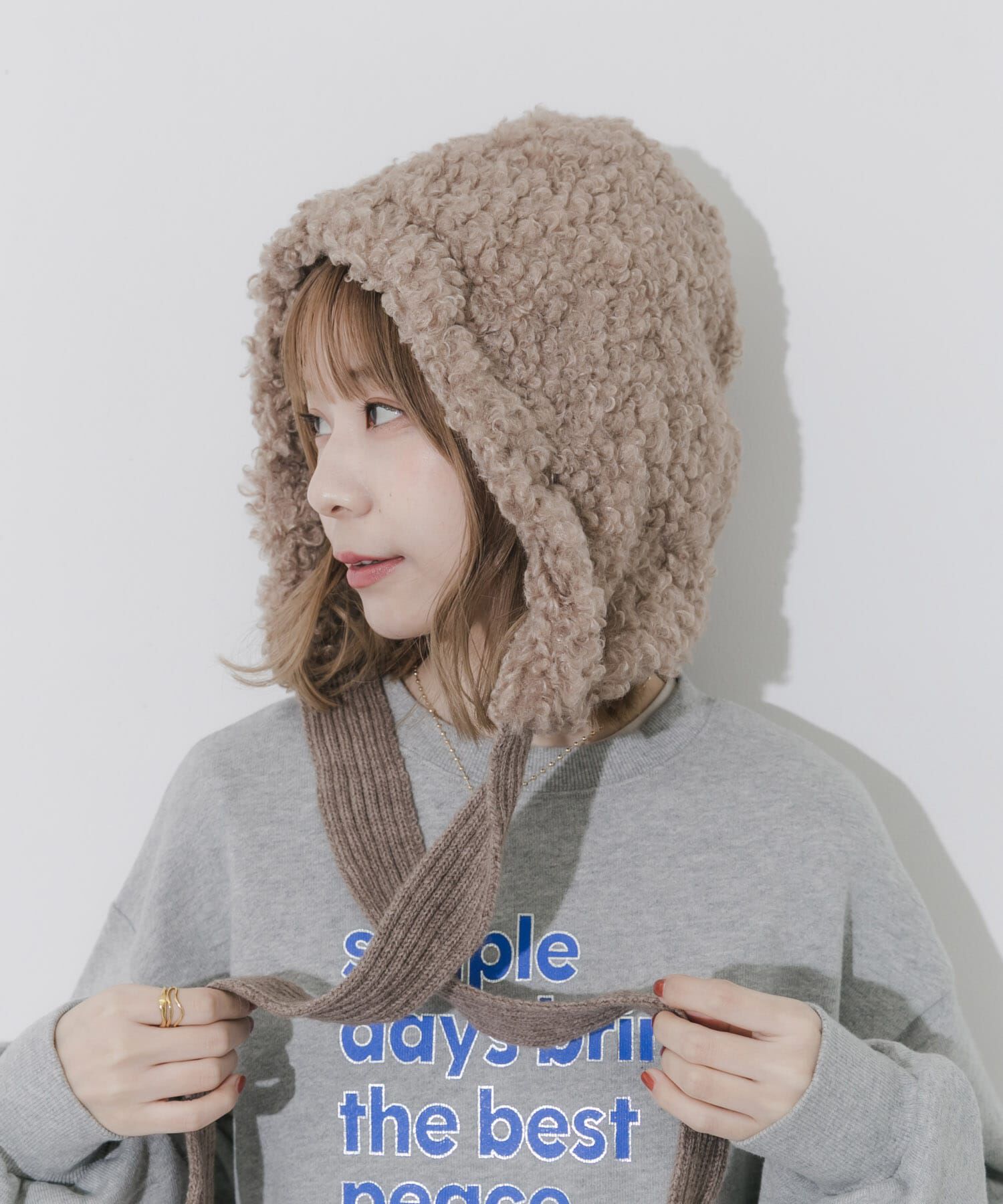 SMELLY「ループボアボンネット」|ニット帽|ベージュ