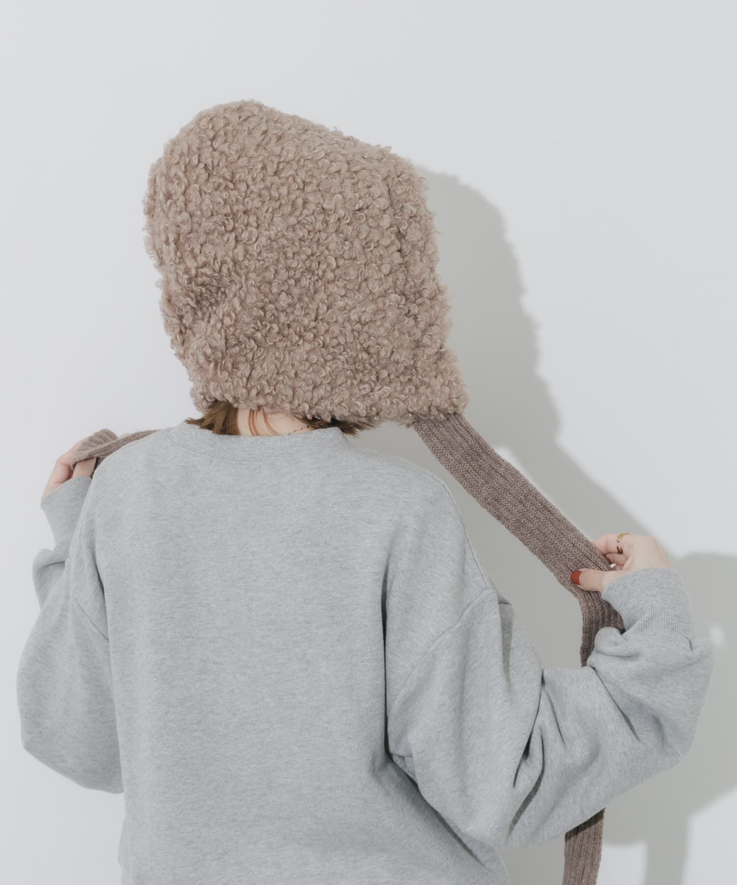 SMELLY「ループボアボンネット」|ニット帽|