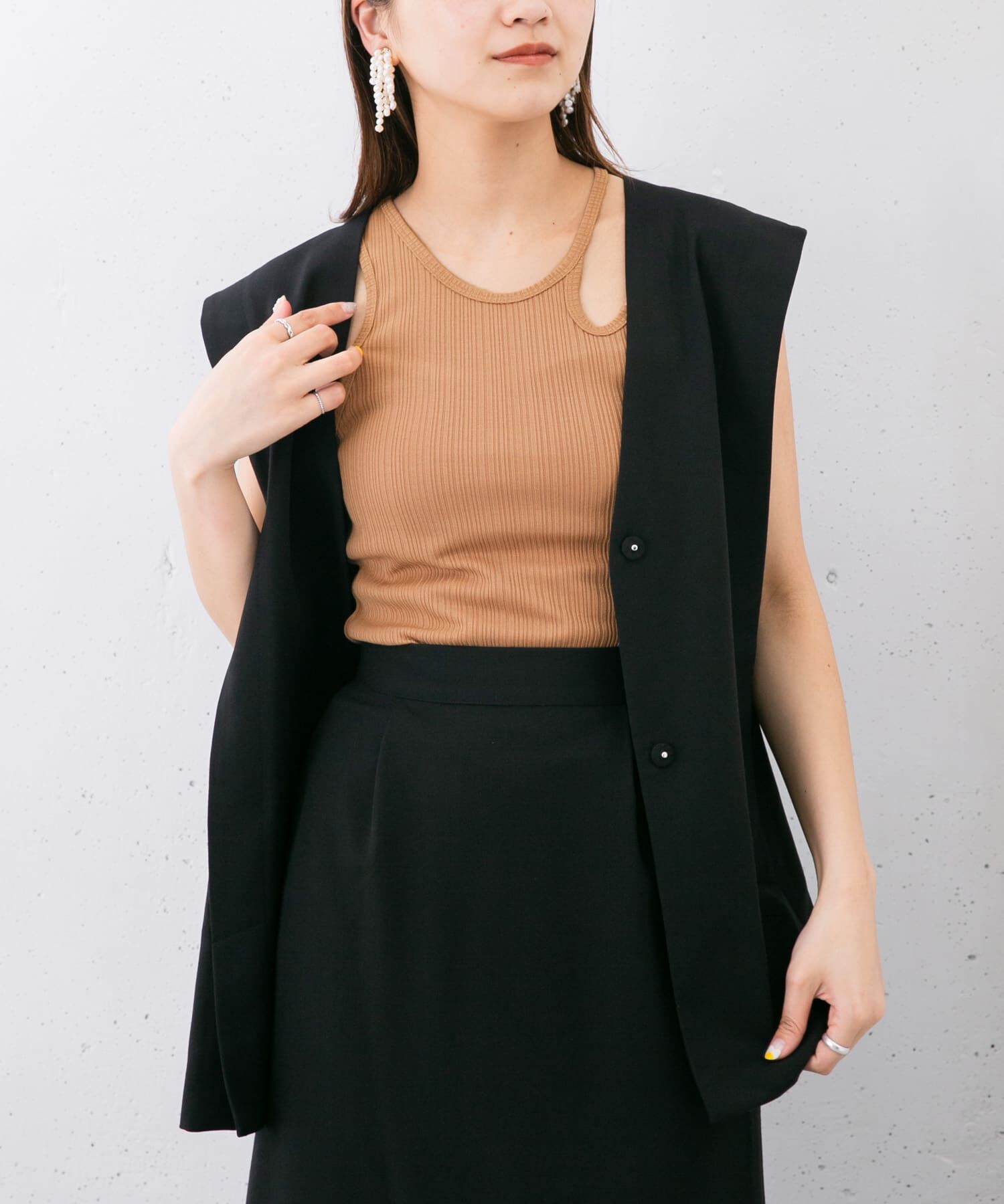  「アシメネックタンクトップ」|タンクトップ|