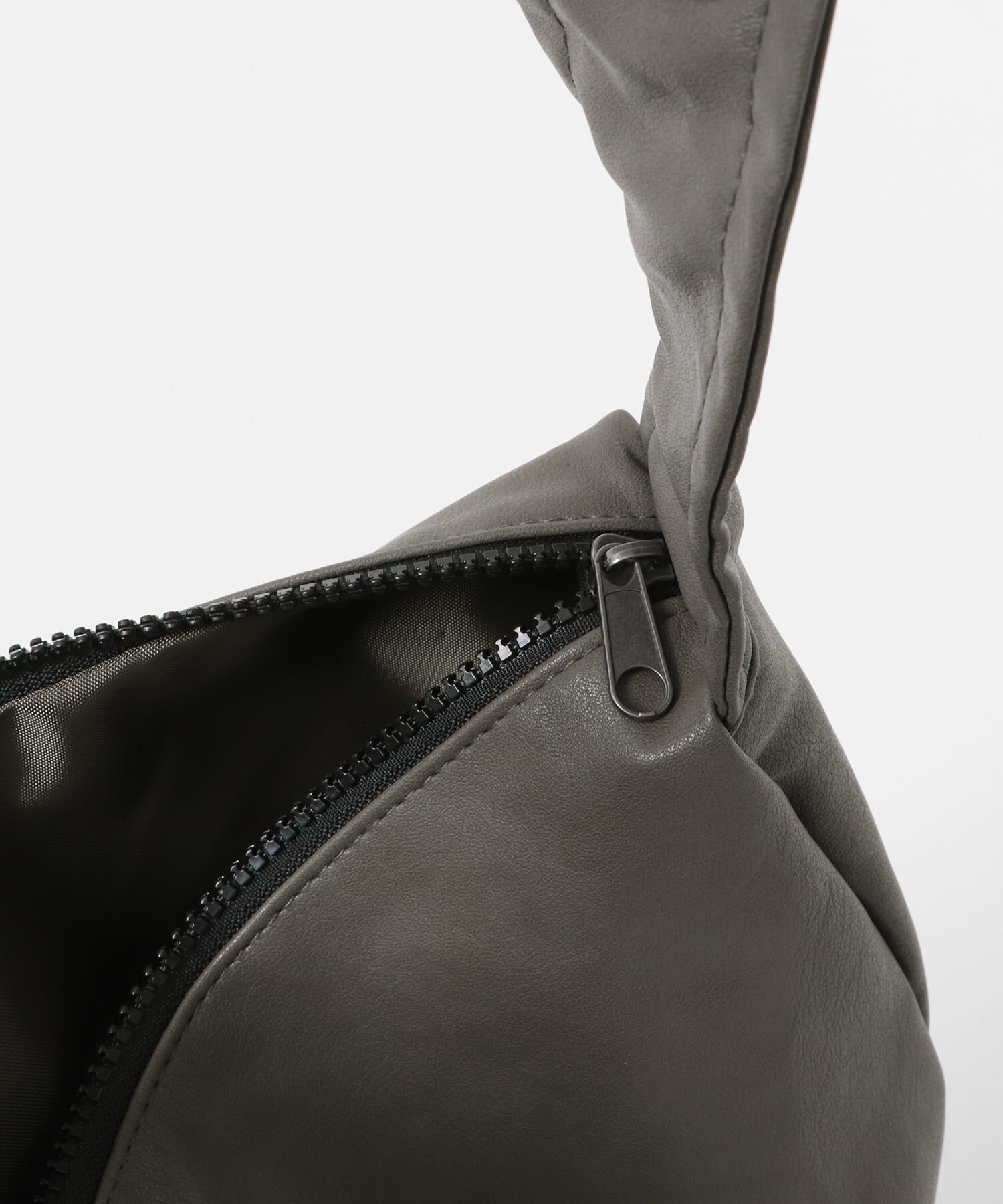 SENSE OF PLACE by URBAN RESEARCH「コクーンショルダーバッグ」|ショルダー・メッセンジャー|