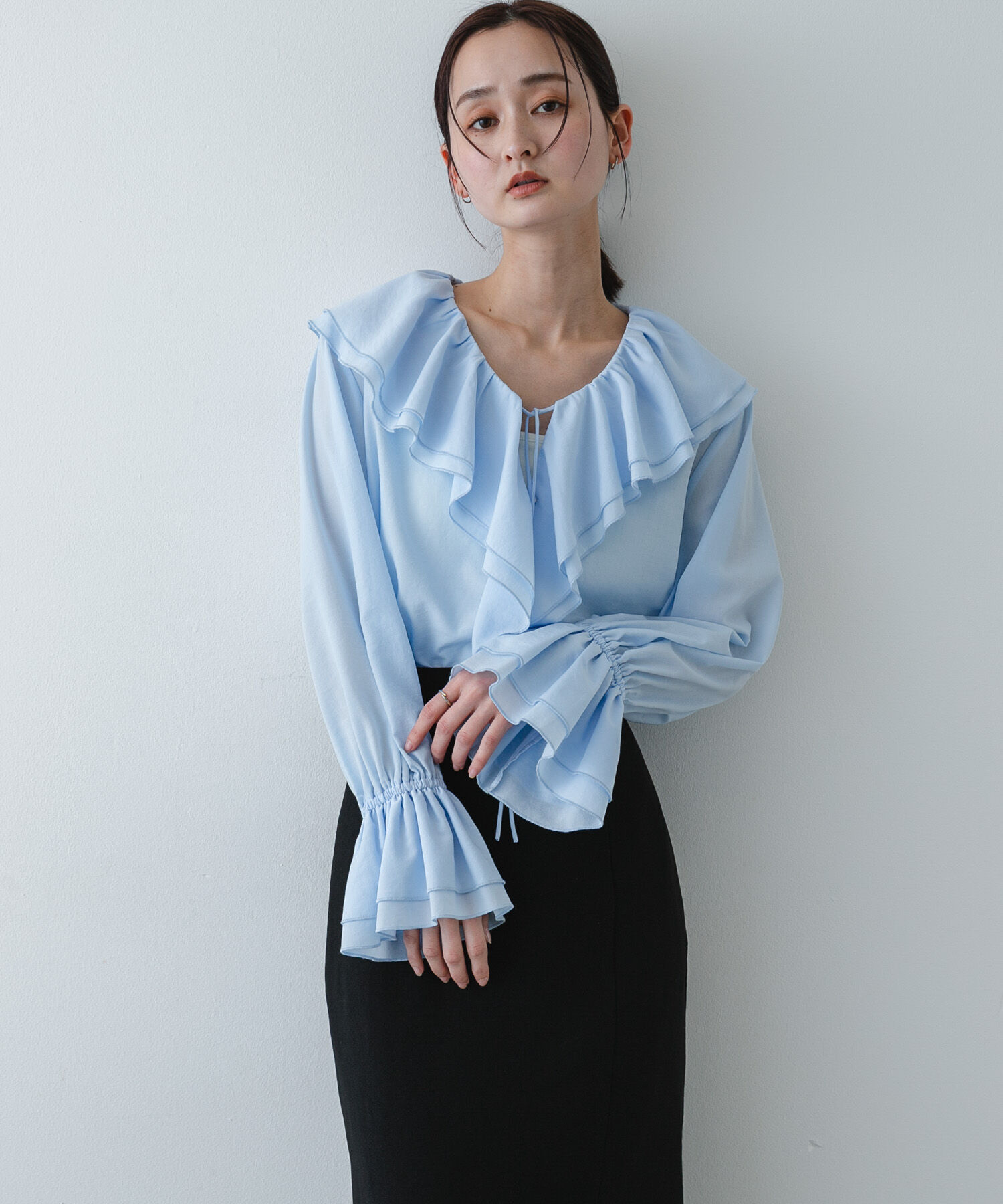 SENSE OF PLACE by URBAN RESEARCH「ラッフルブラウス」|シャツ・ブラウス|ライトブルー