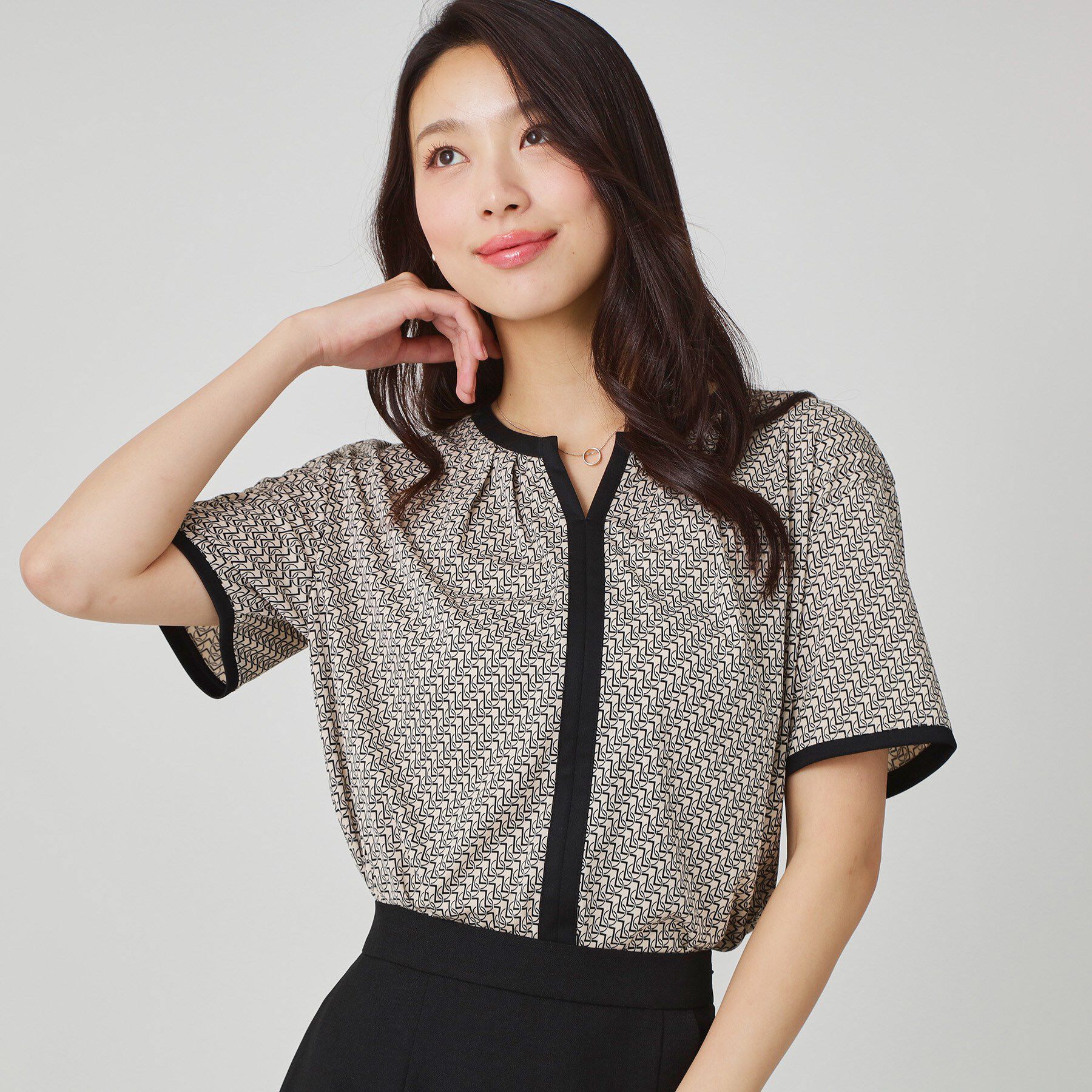 COUP DE CHANCE「【手洗い可／日本製】柄トップス」|シャツ・ブラウス|グレージュ(150)