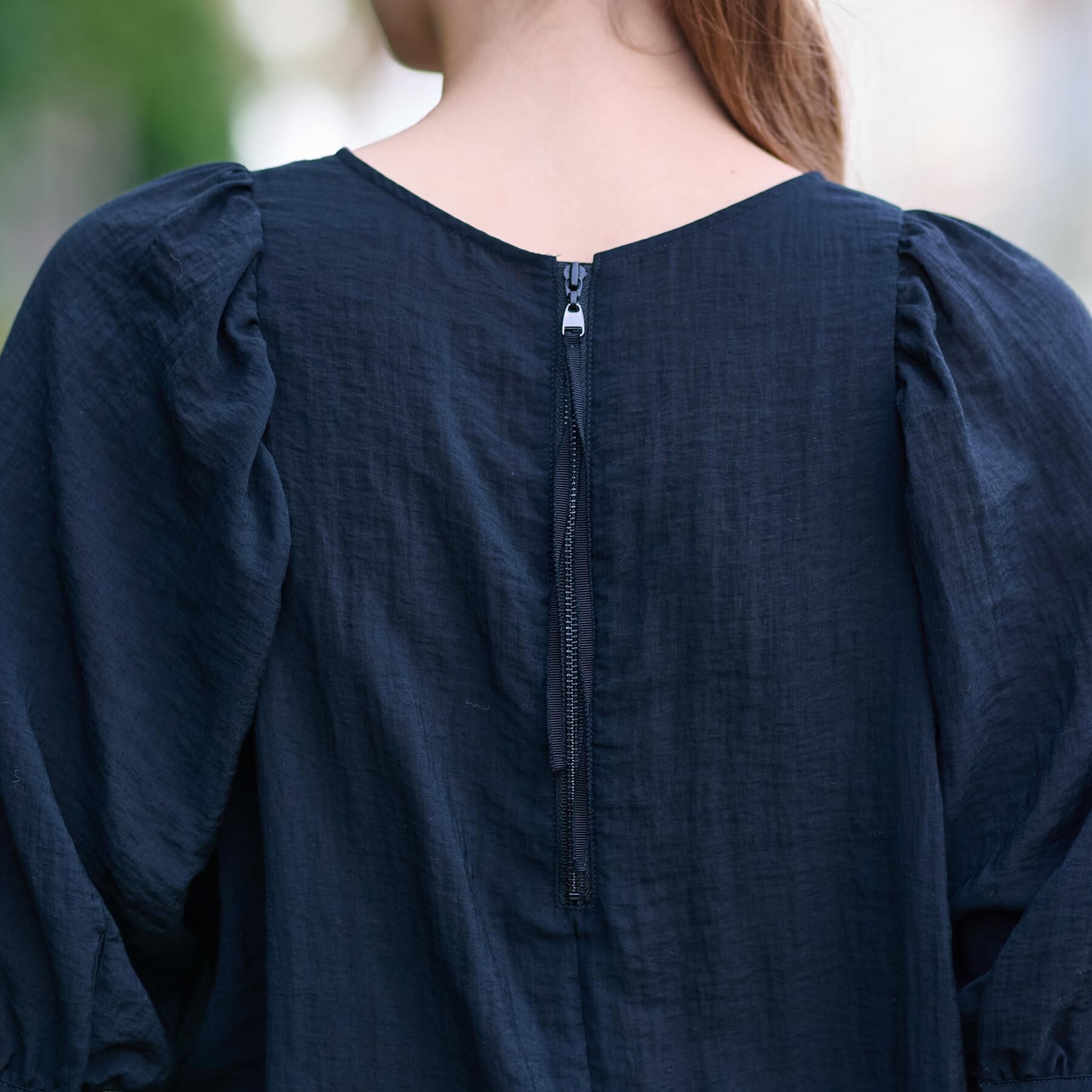 DRESSTERIOR「【洗える/清涼感】ボリュームスリーブバックジップブラウス」|シャツ・ブラウス|