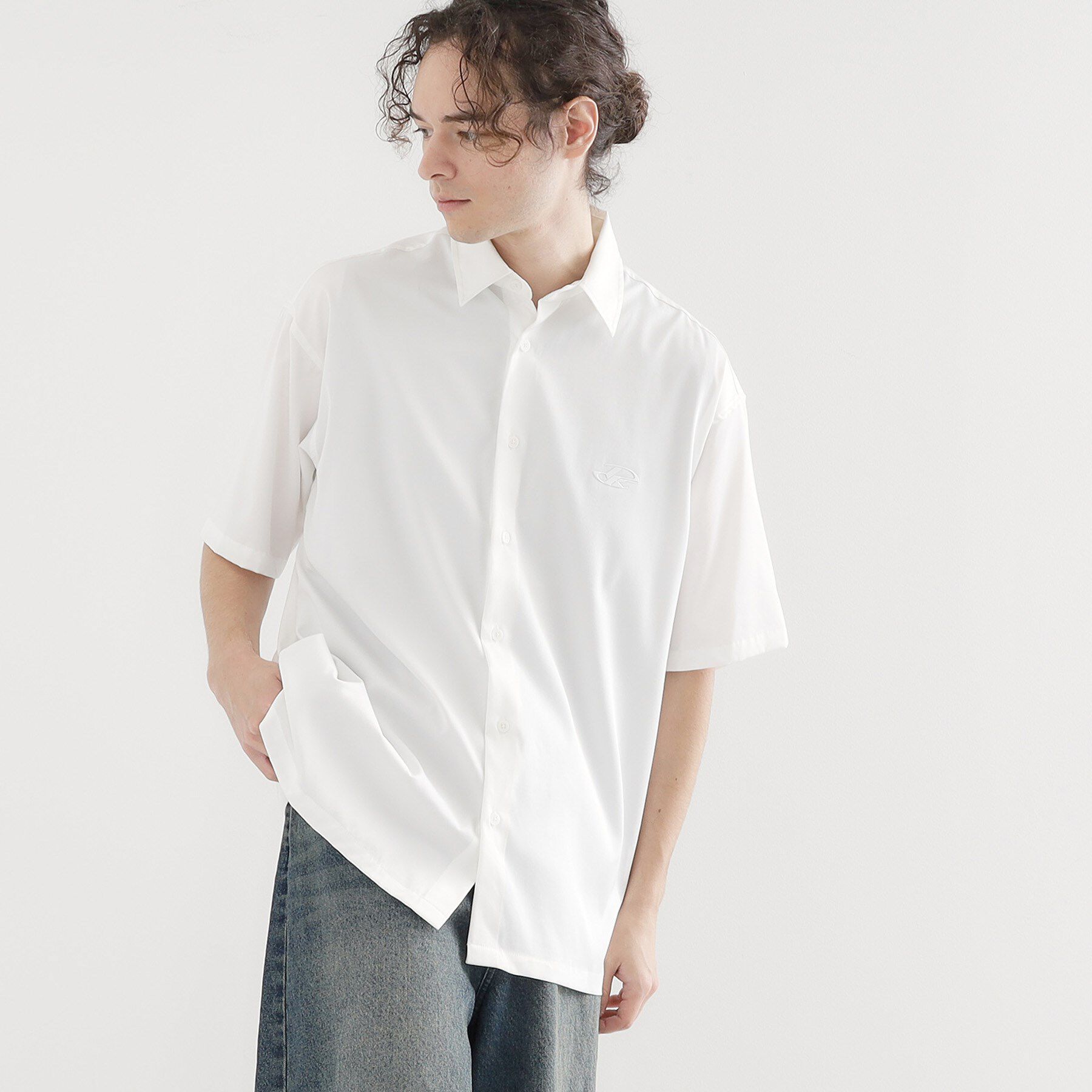 tk.TAKEO KIKUCHI「メタルプリントシャツ」|シャツ・ブラウス|ホワイト(001)