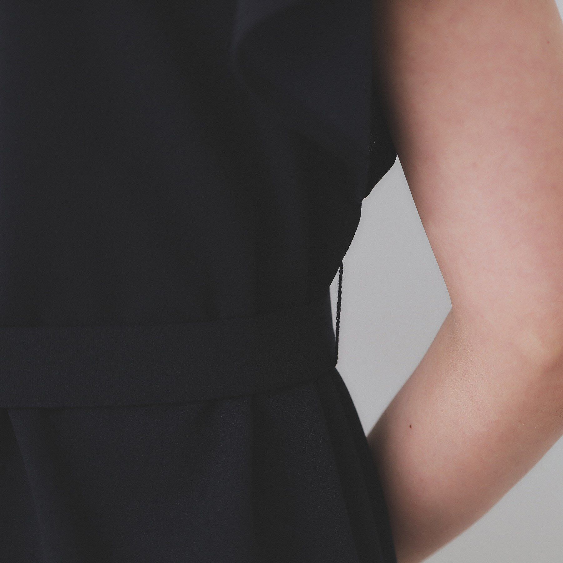 index「《S-3Lサイズ》フリルスリーブワンピース【洗濯機洗い可】」|ワンピース|