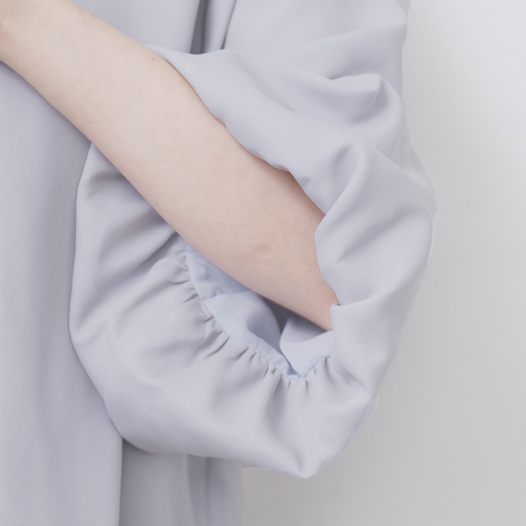 index「スキッパーバルーンスリーブブラウス【洗濯機洗い可/イージーアイロン】」|シャツ・ブラウス|