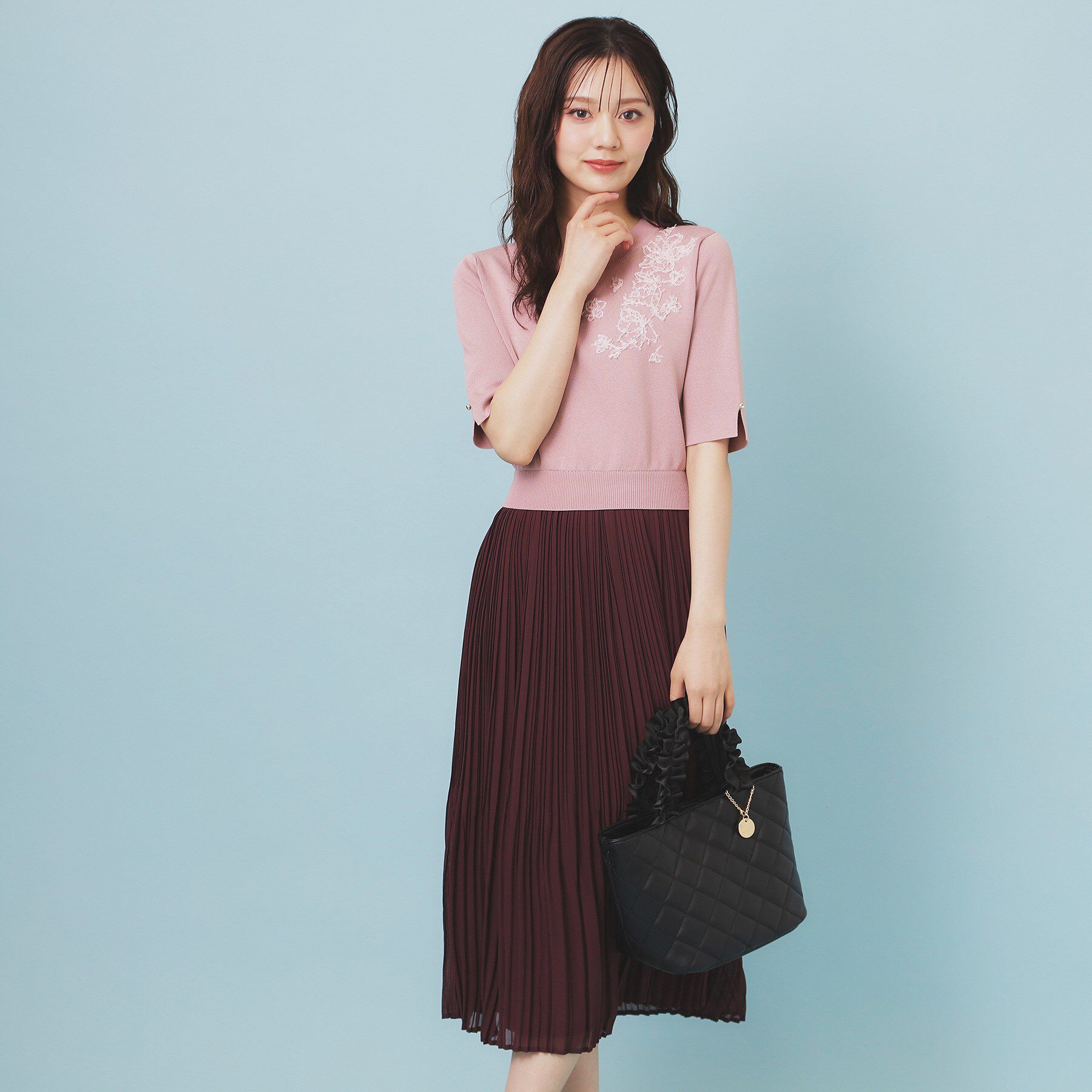 index「刺繍デザインドッキングプリーツワンピース【洗濯機OK】」|ワンピース|ピンク(071)