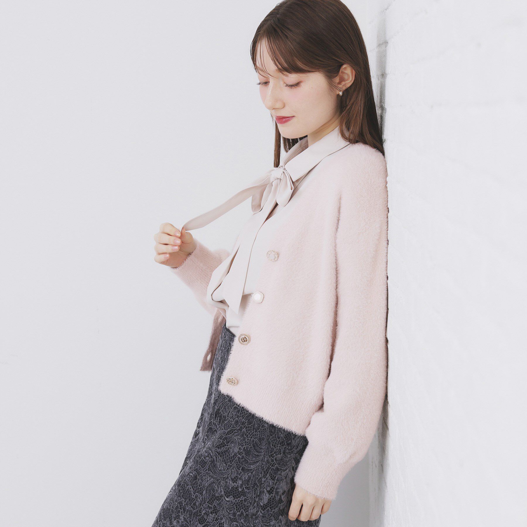 index「ラメフェザーヤーンVネックカーディガン【洗濯機OK】」|カーディガン|