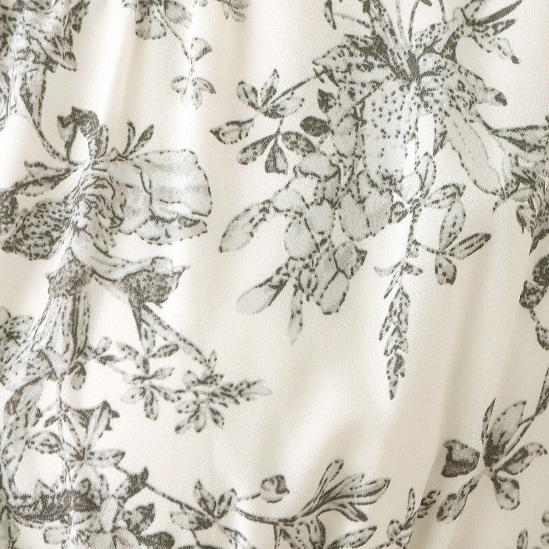 index「フラワーハイネックタックワンピース【洗濯機OK／イージーアイロン／防シワ】」|ワンピース|