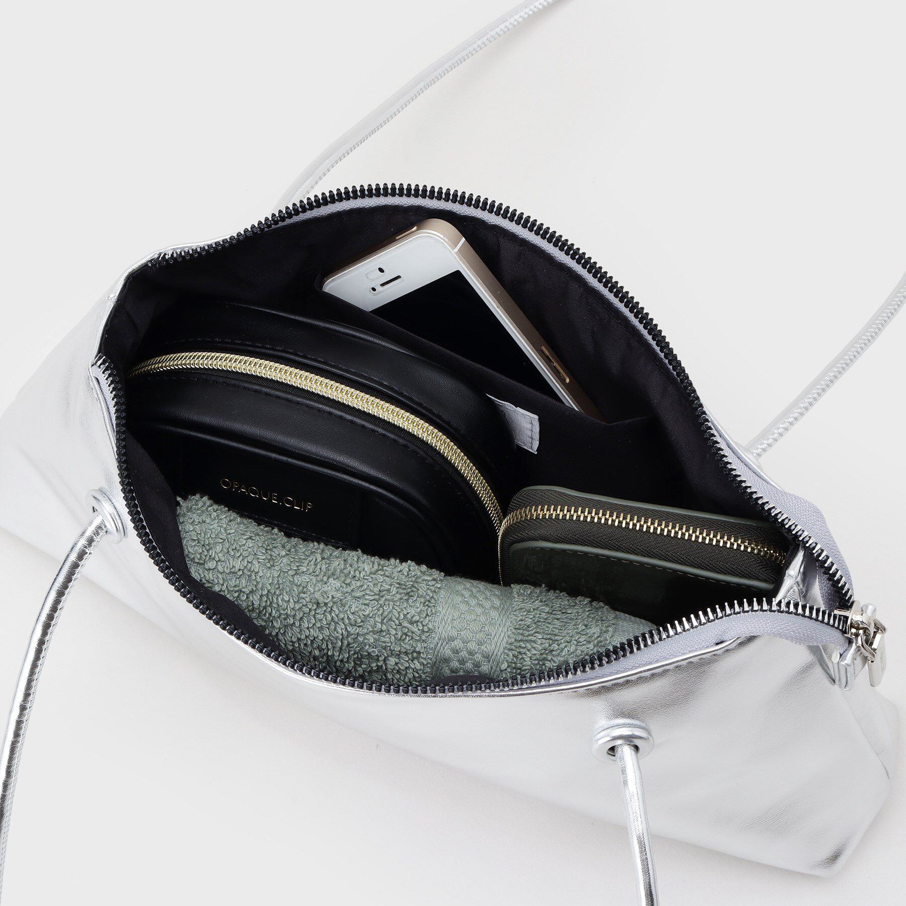 OPAQUE.CLIP「オイル調合皮ワイドデザインバッグ」|ショルダー・メッセンジャー|