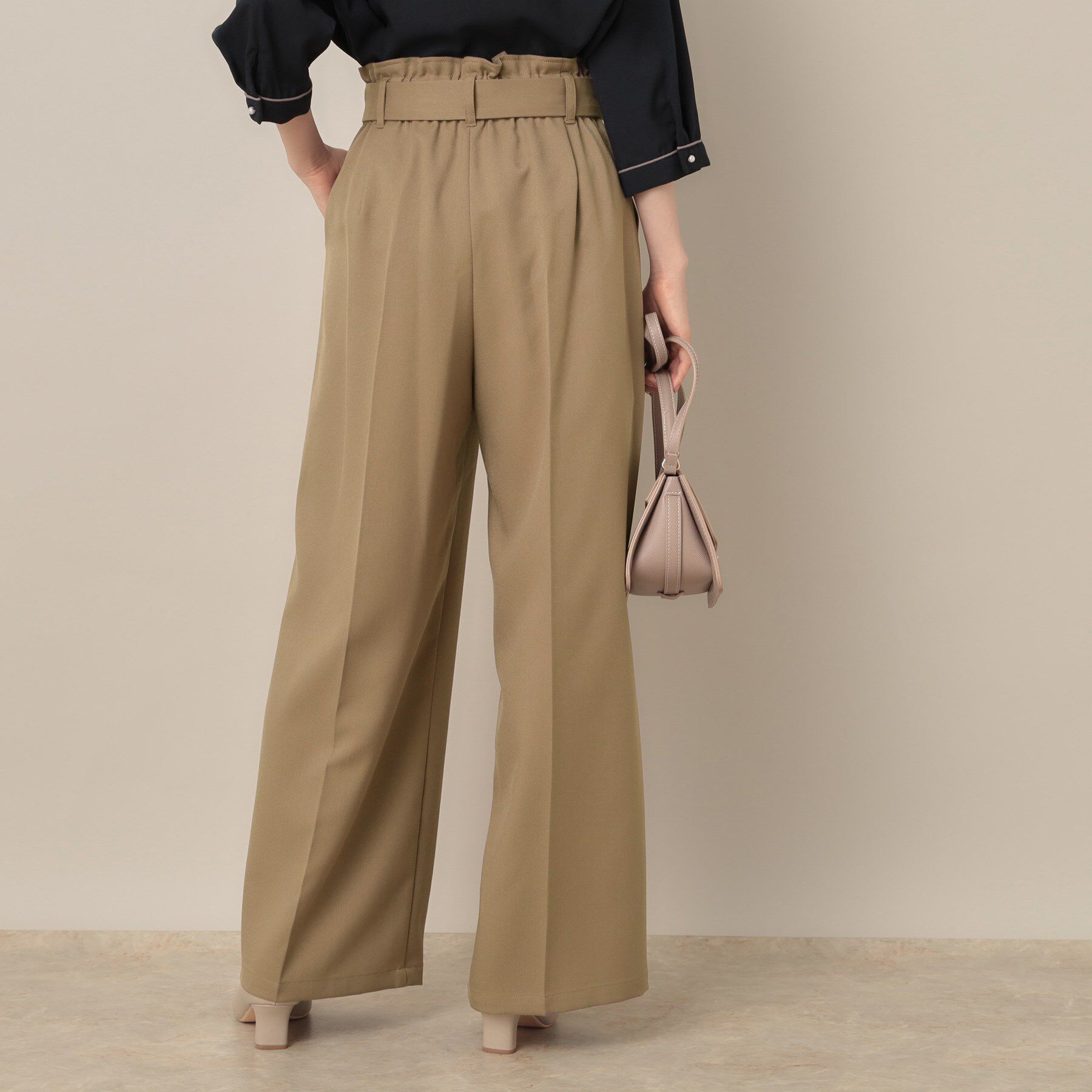 Couture broach「【帯電防止・通勤】ウエストリボン サスペンダー付きワイドパンツ」|その他|