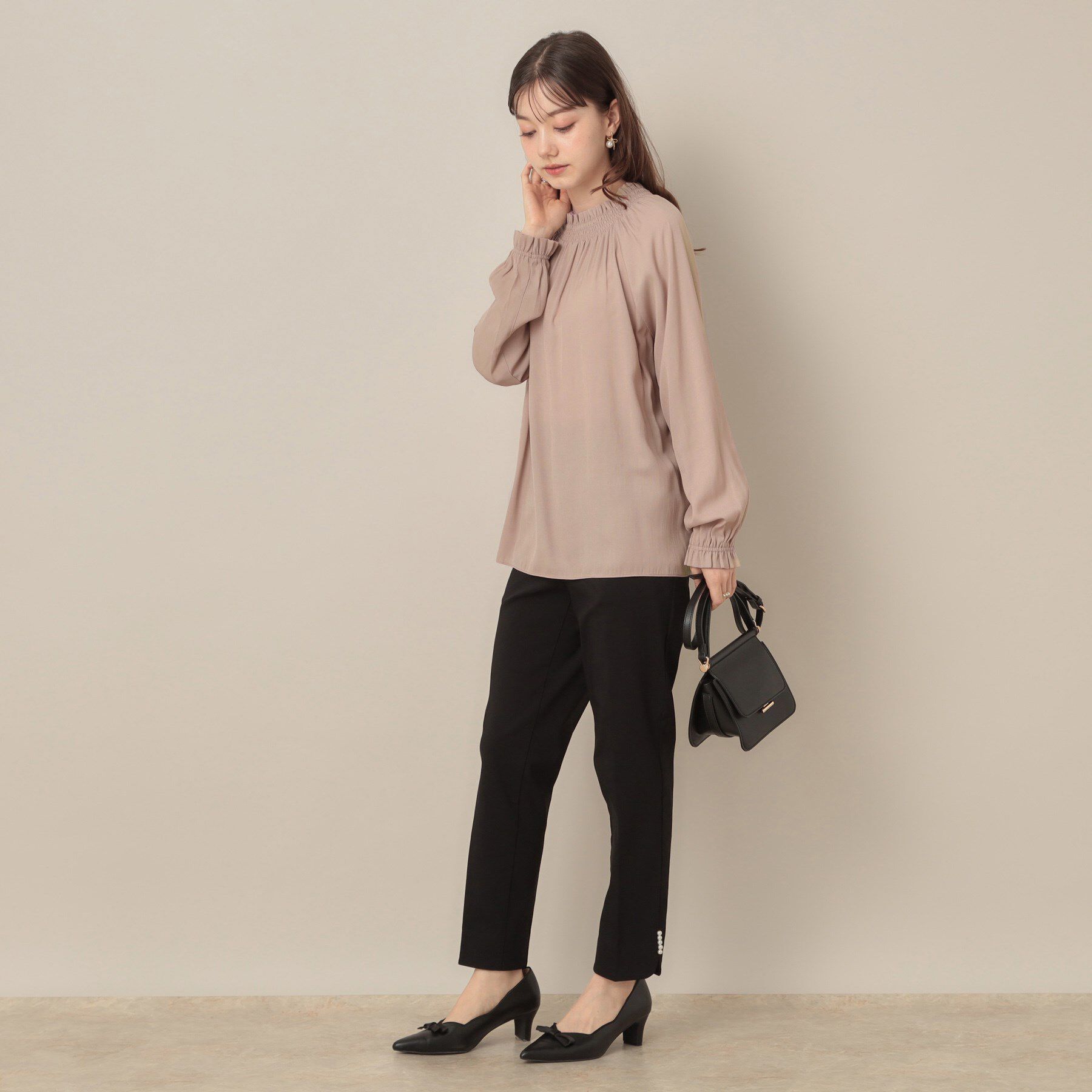 Couture broach「【きれいめ・通勤】RTピケ前後2WAYシャーリングブラウス」|シャツ・ブラウス|