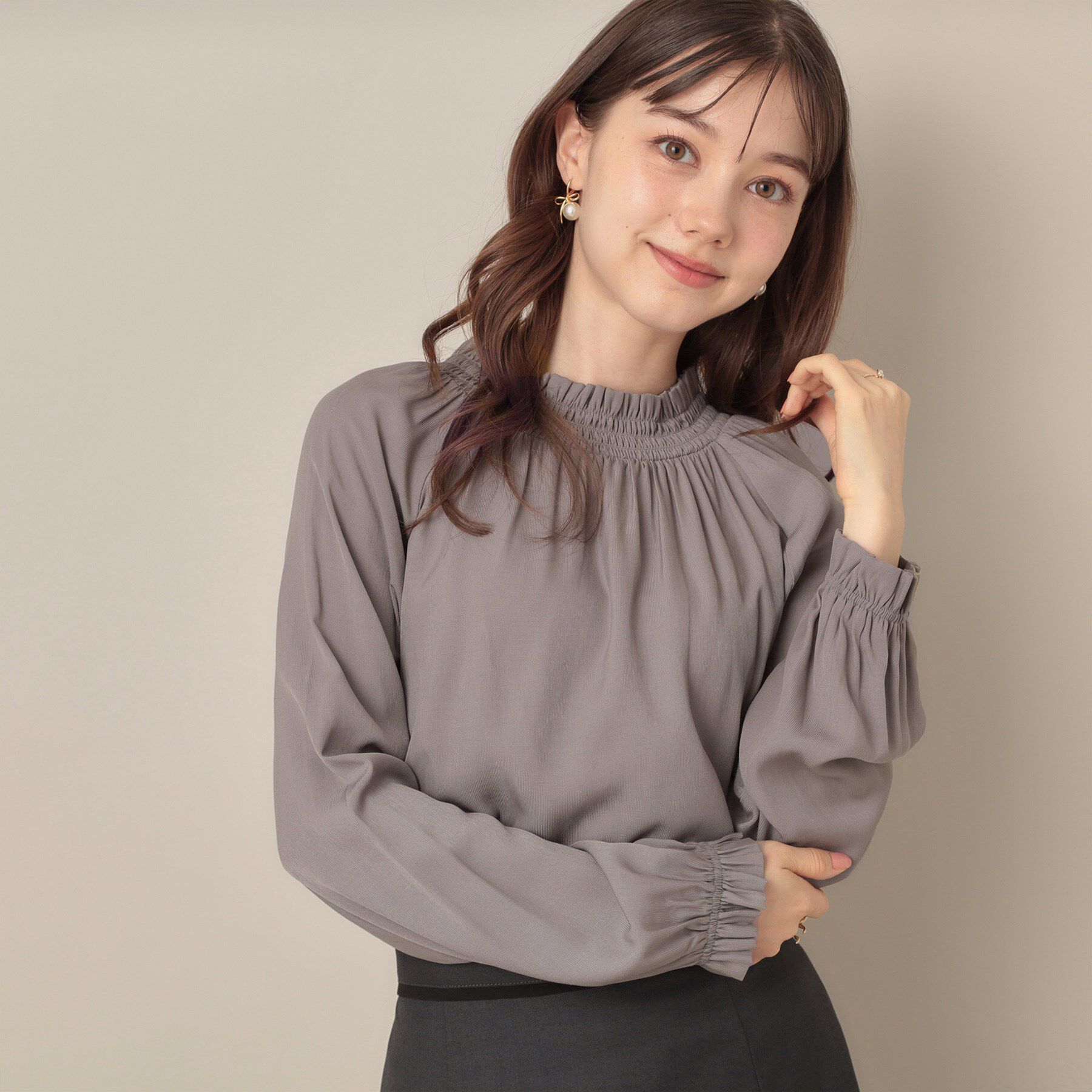 Couture broach「【きれいめ・通勤】RTピケ前後2WAYシャーリングブラウス」|シャツ・ブラウス|トープ(054)