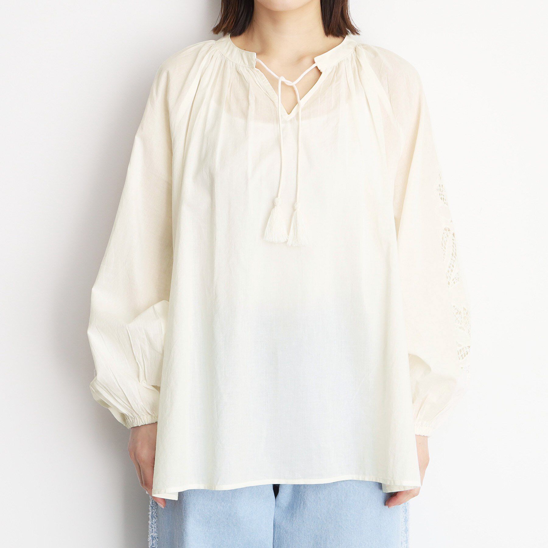 THE SHOP TK「袖刺繍コットンブラウス【洗える】」|シャツ・ブラウス|